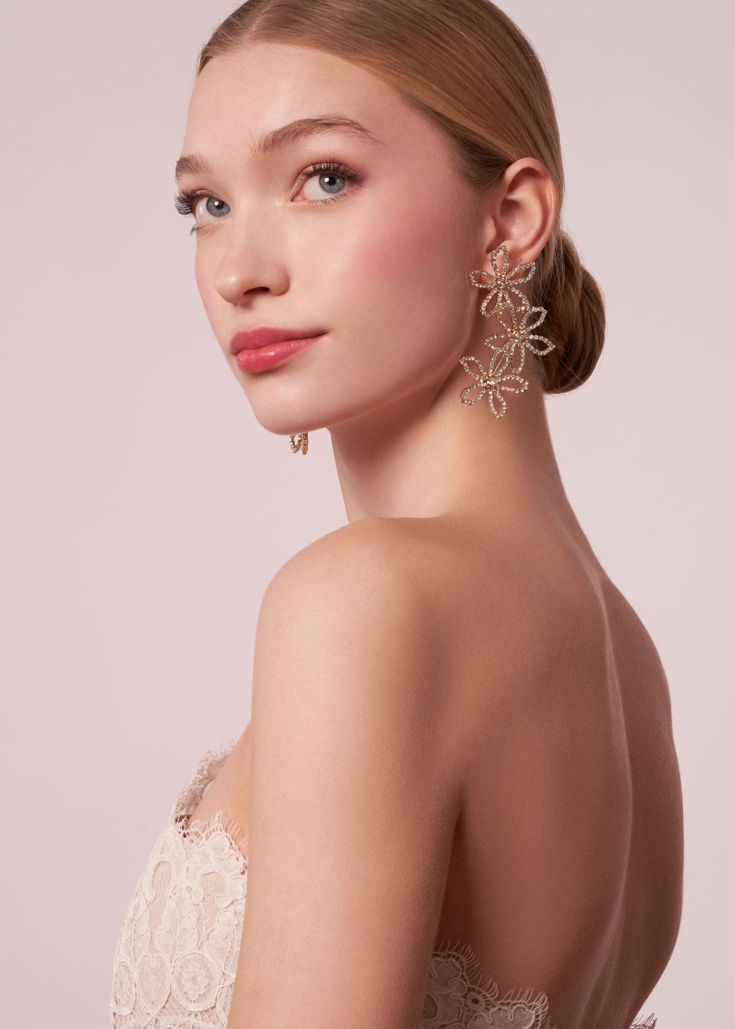 Elizabeth Bower Pavet Trio Ohrringe Kristall Blumen Gold
