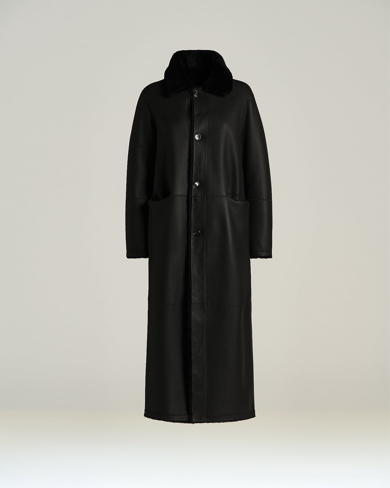 Kiton Wendemantel Shearling schwarz Nappa Gr 42