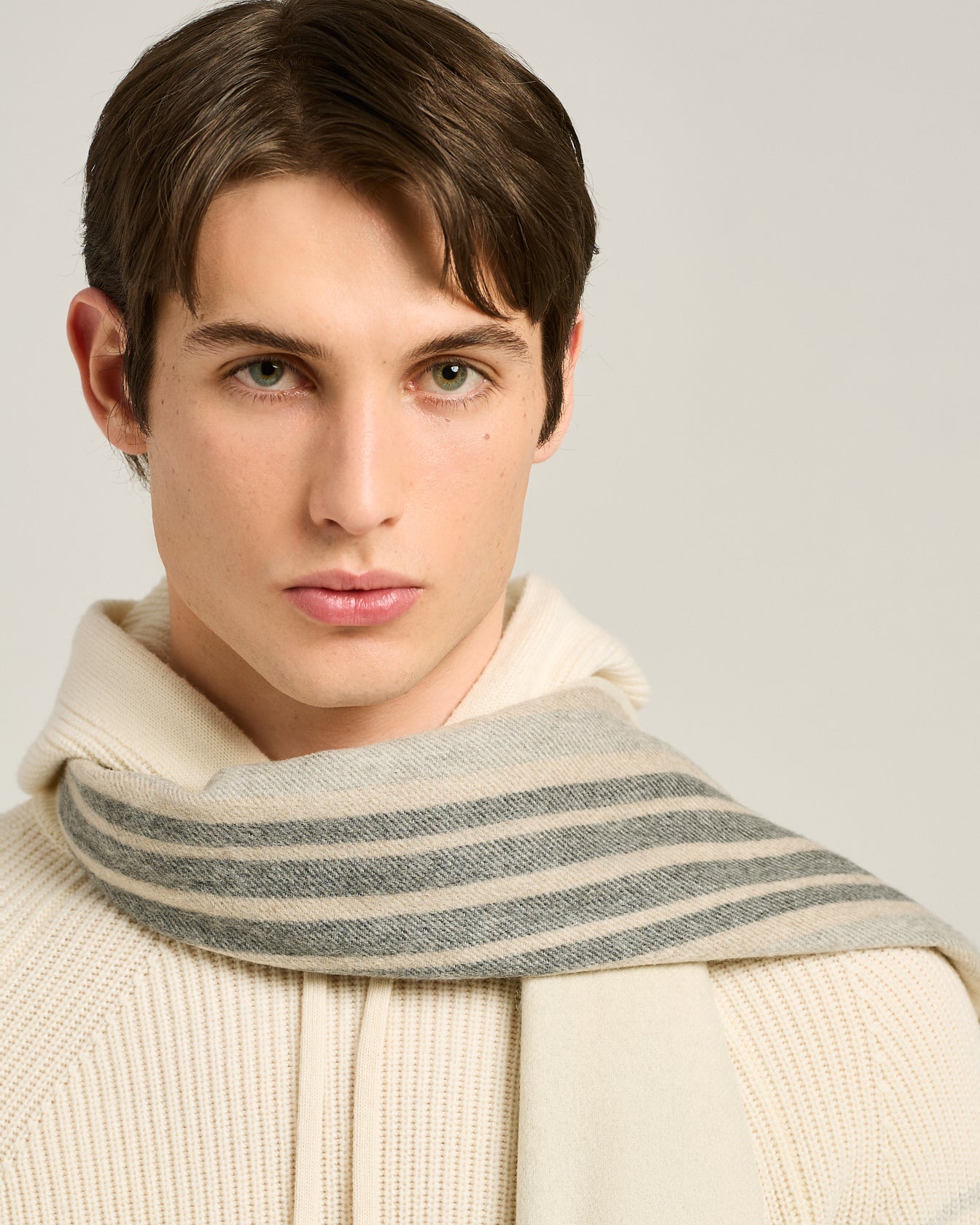 Kiton Schal Reines Kaschmir Creme Karo 50x200