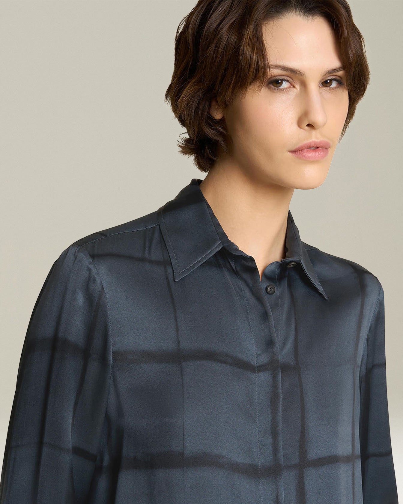 Kiton Shirts Seidenhemd bedruckt verdeckte Knopfleiste