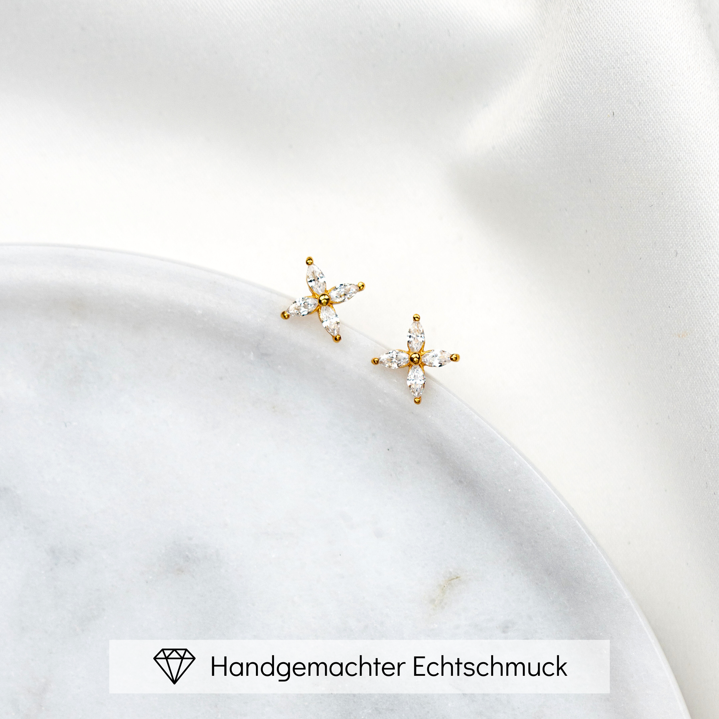 Perlenbräute Paola Ohrstecker Zirkonia Stern Gold 1 cm