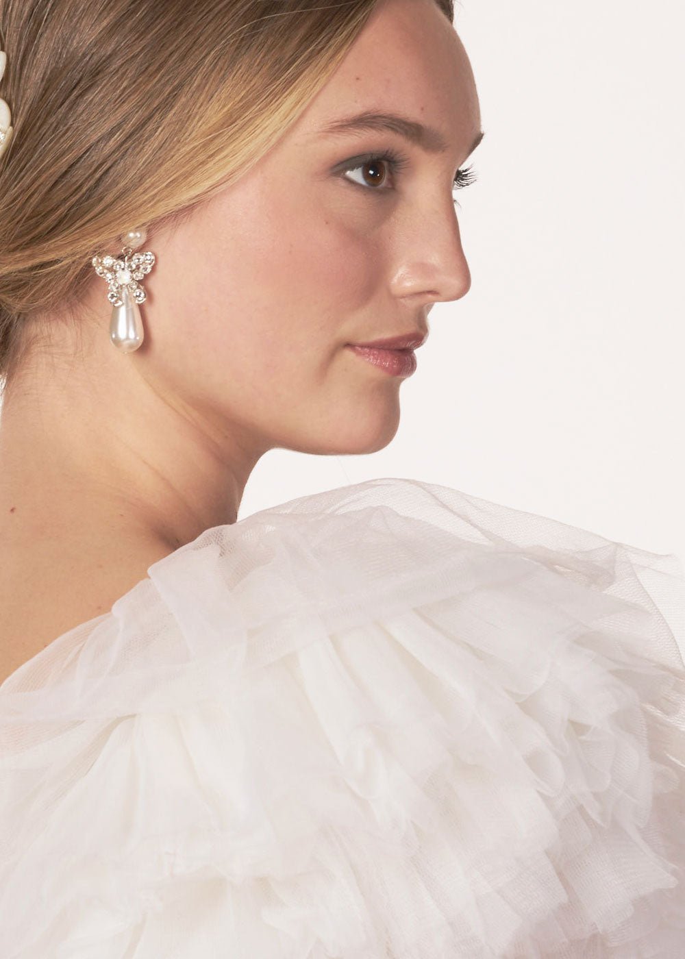 Elizabeth Bower Bowtiful Tropfen Ohrringe Perlen Rhodium