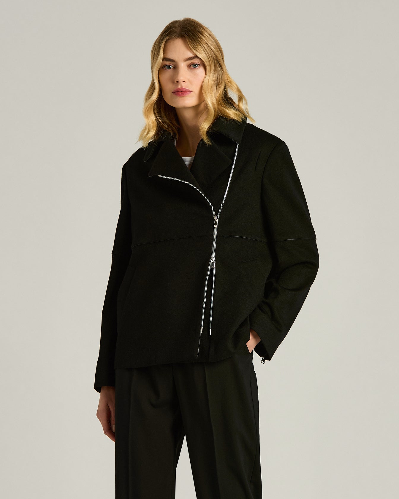 Kiton Tailored Cashmere Mantel schwarz Reissverschluss