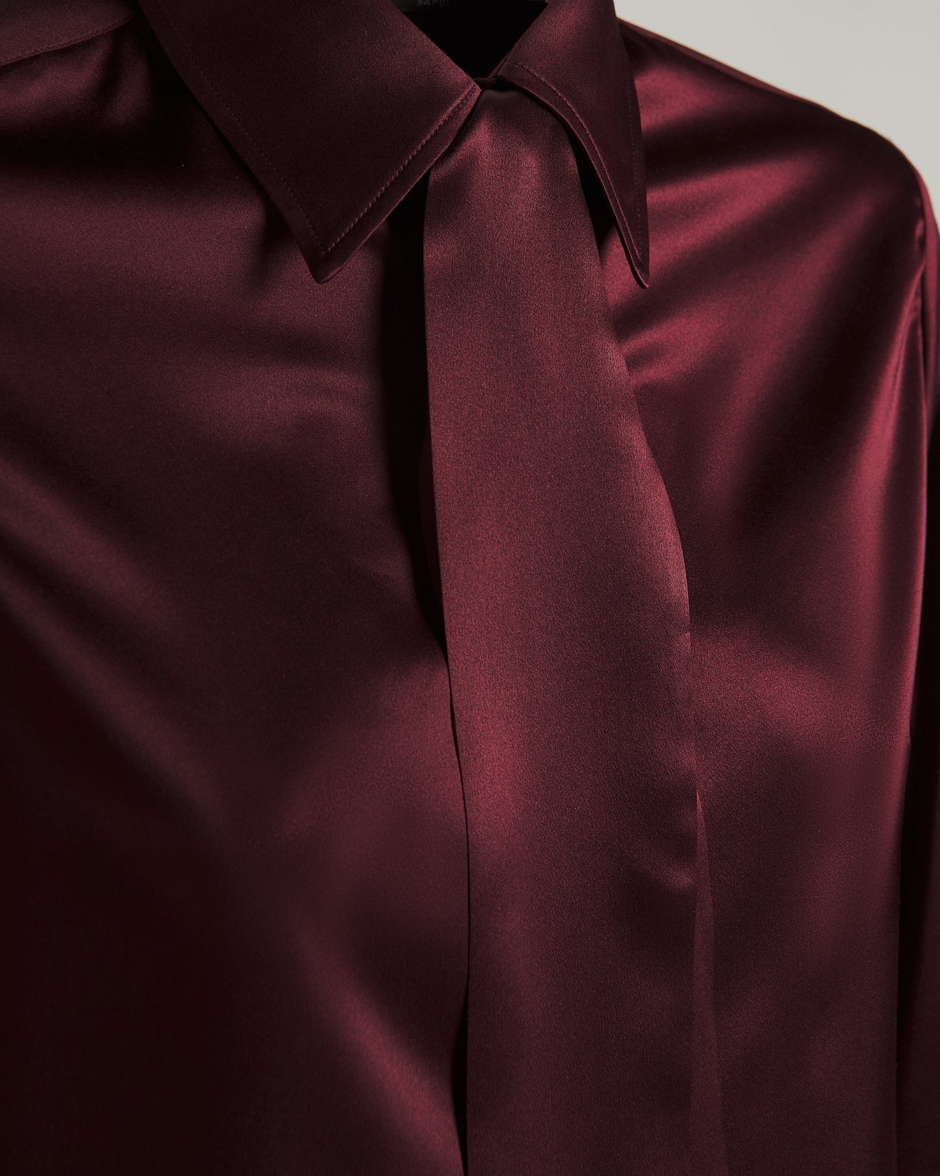 Kiton Shirts Seidenhemd Bordeaux Schalschleife 38