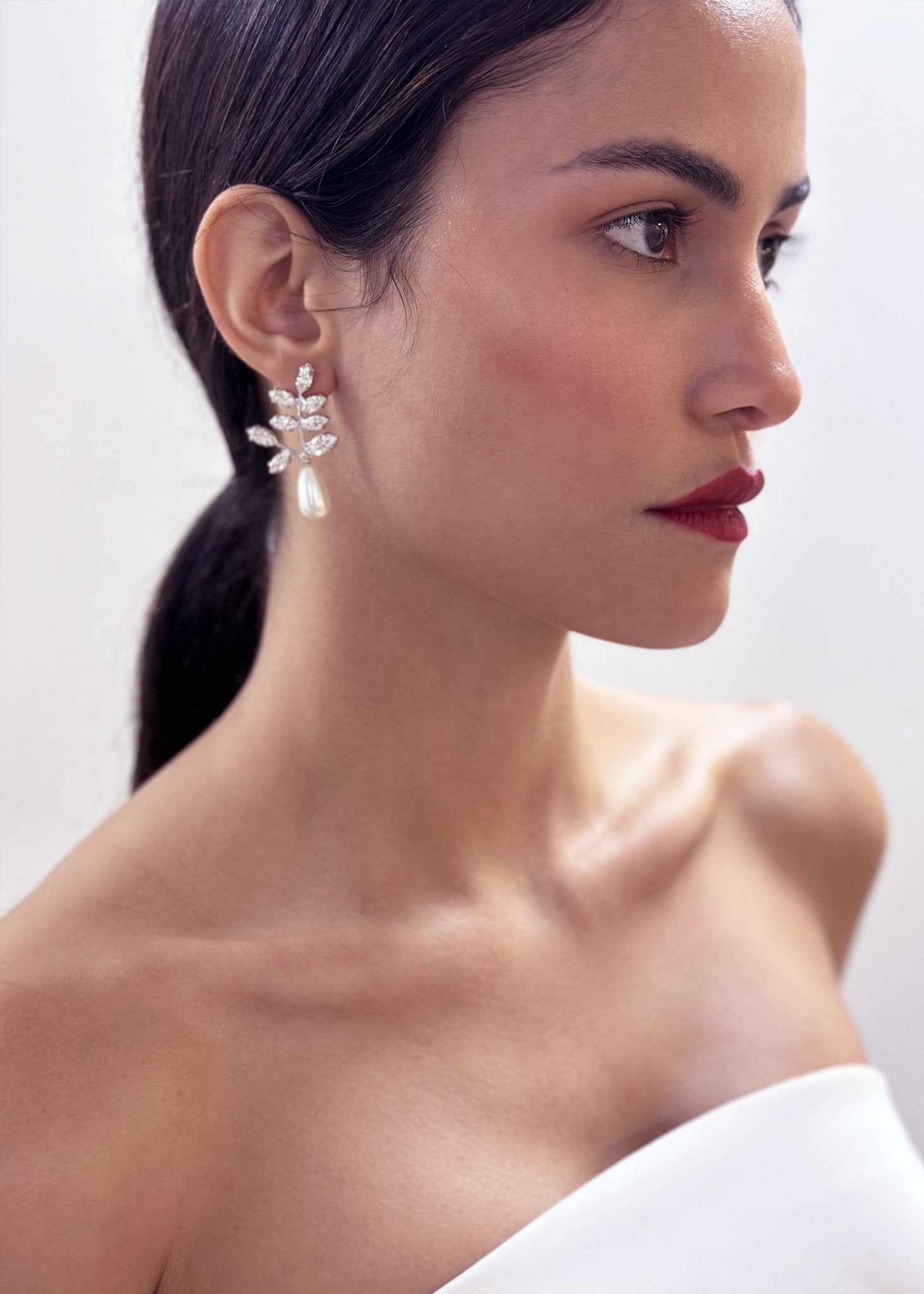 Elizabeth Bower Eden Mini Duet Brautohrringe Rhodium Perle