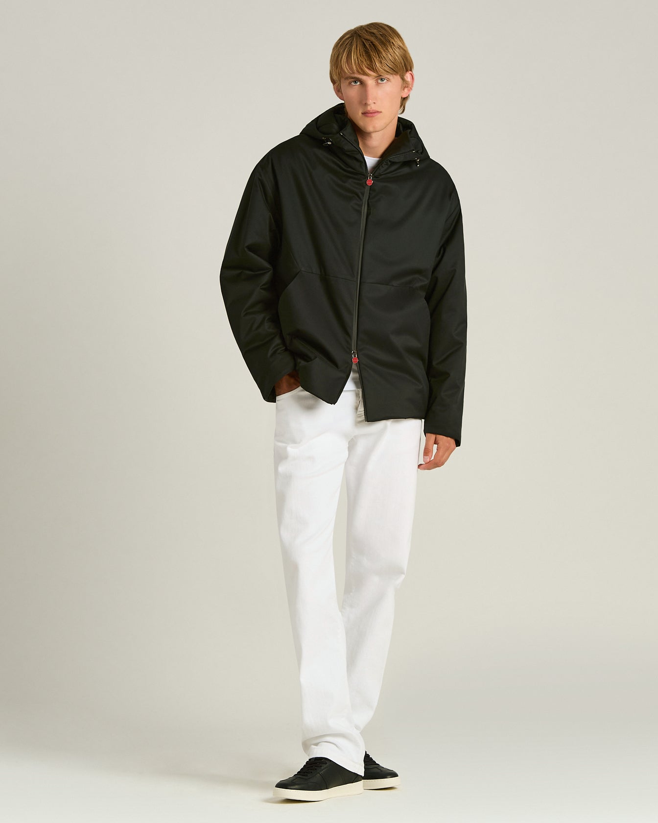 Kiton Outerwear Jacke schwarz Kapuze Gr. 50