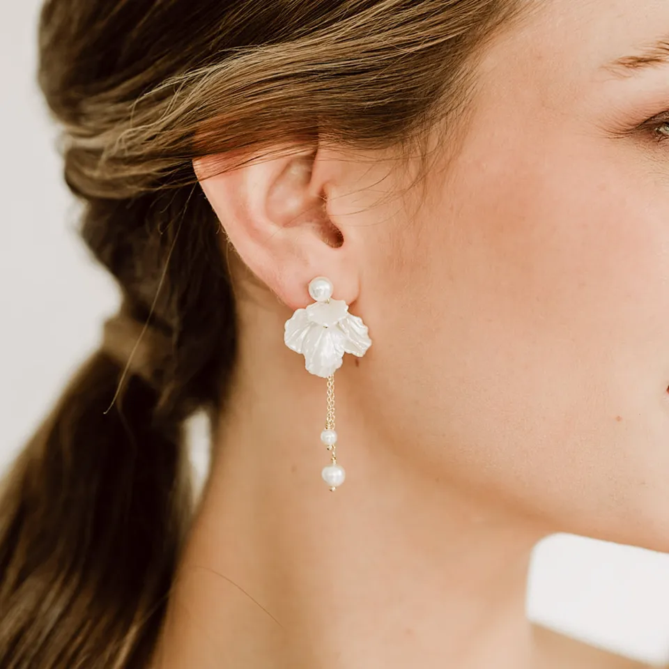 Perlenbräute Faye Brautohrringe Perlen Blätter Silber 5,5 cm