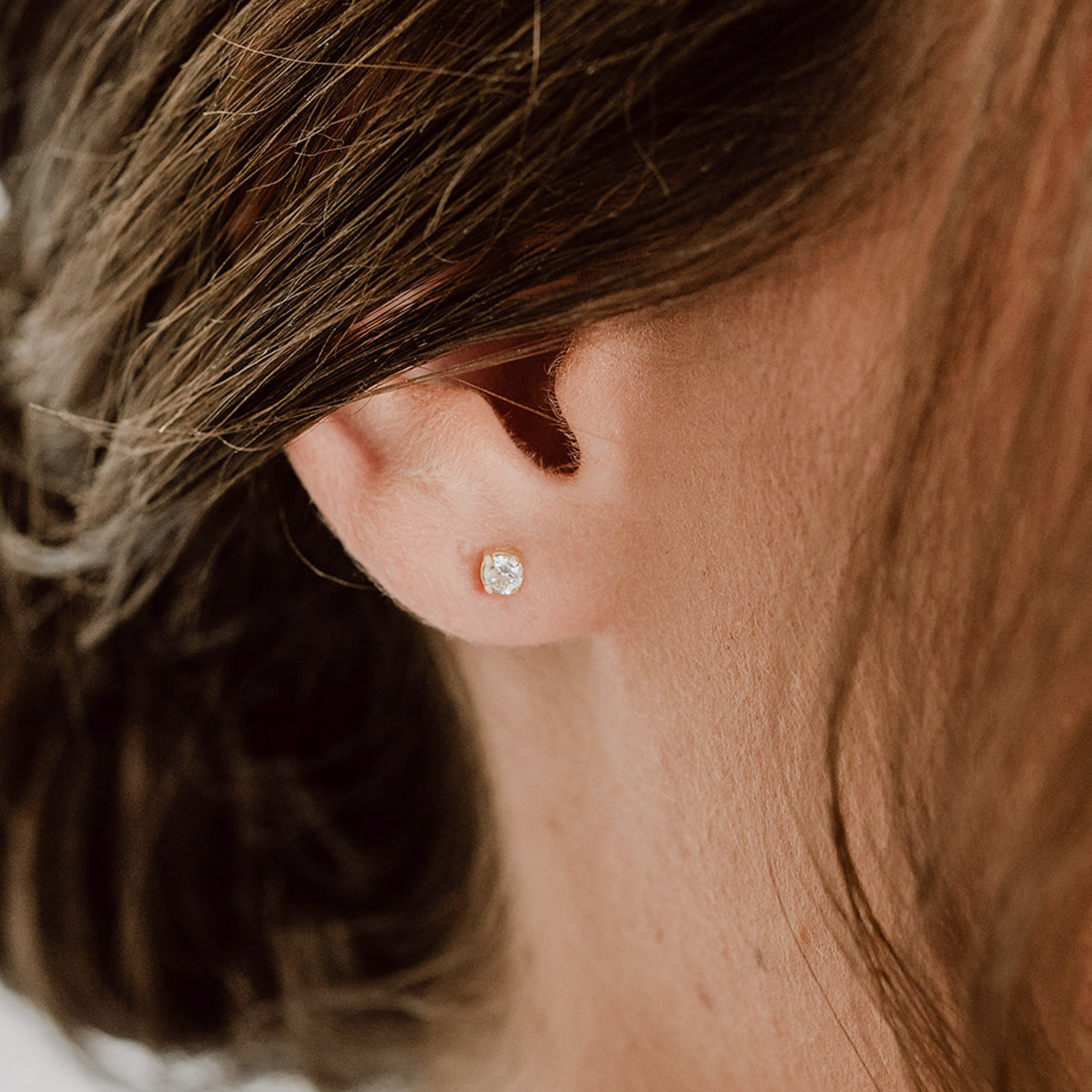 Perlenbräute Ohrringe Sanna Ohrstecker Gold Zirkonia 4 mm