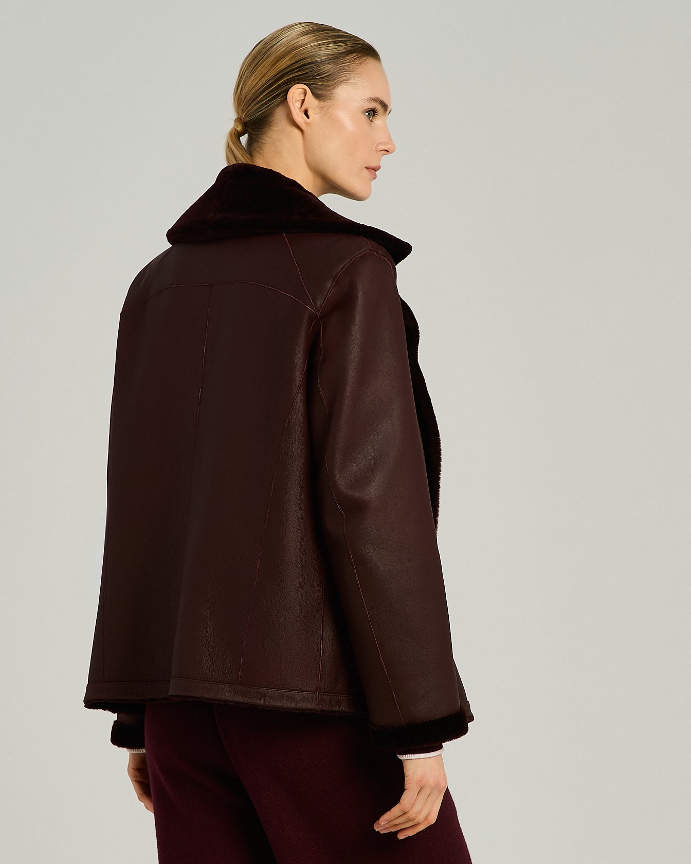 Kiton Outerwear Bordeaux Reversible Lammfellmantel Shearling
