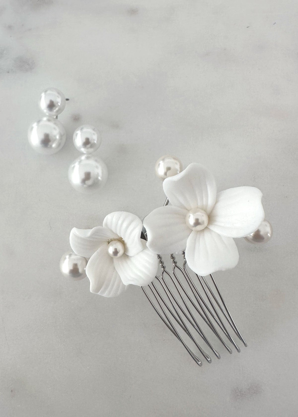 Elizabeth Bower Pearl Dublet & Weiss Set Brautschmuck Rhodium Stecker