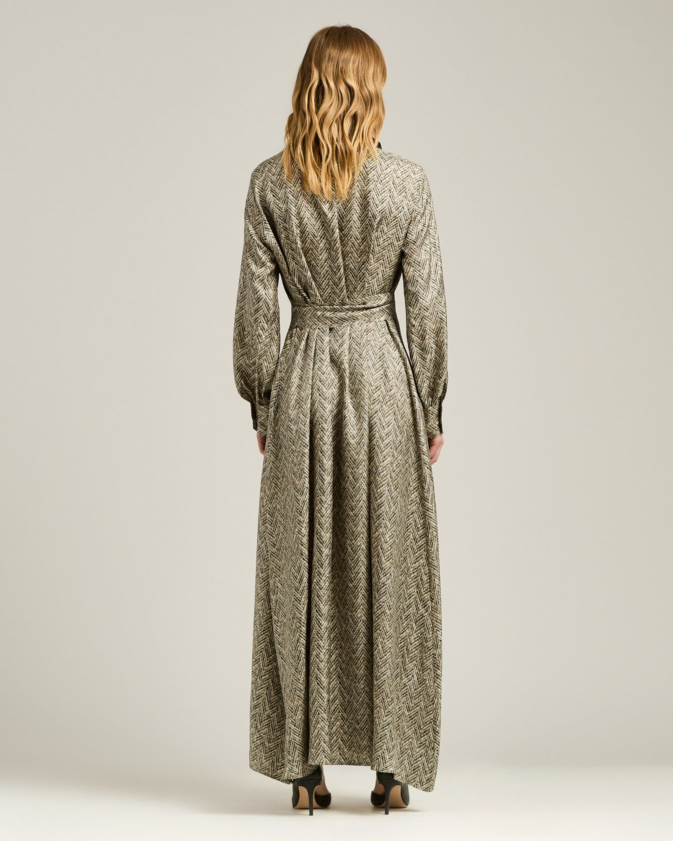 Kiton Hemdkleid Seidenkleid Grau Chevron Lang mit Gürtel
