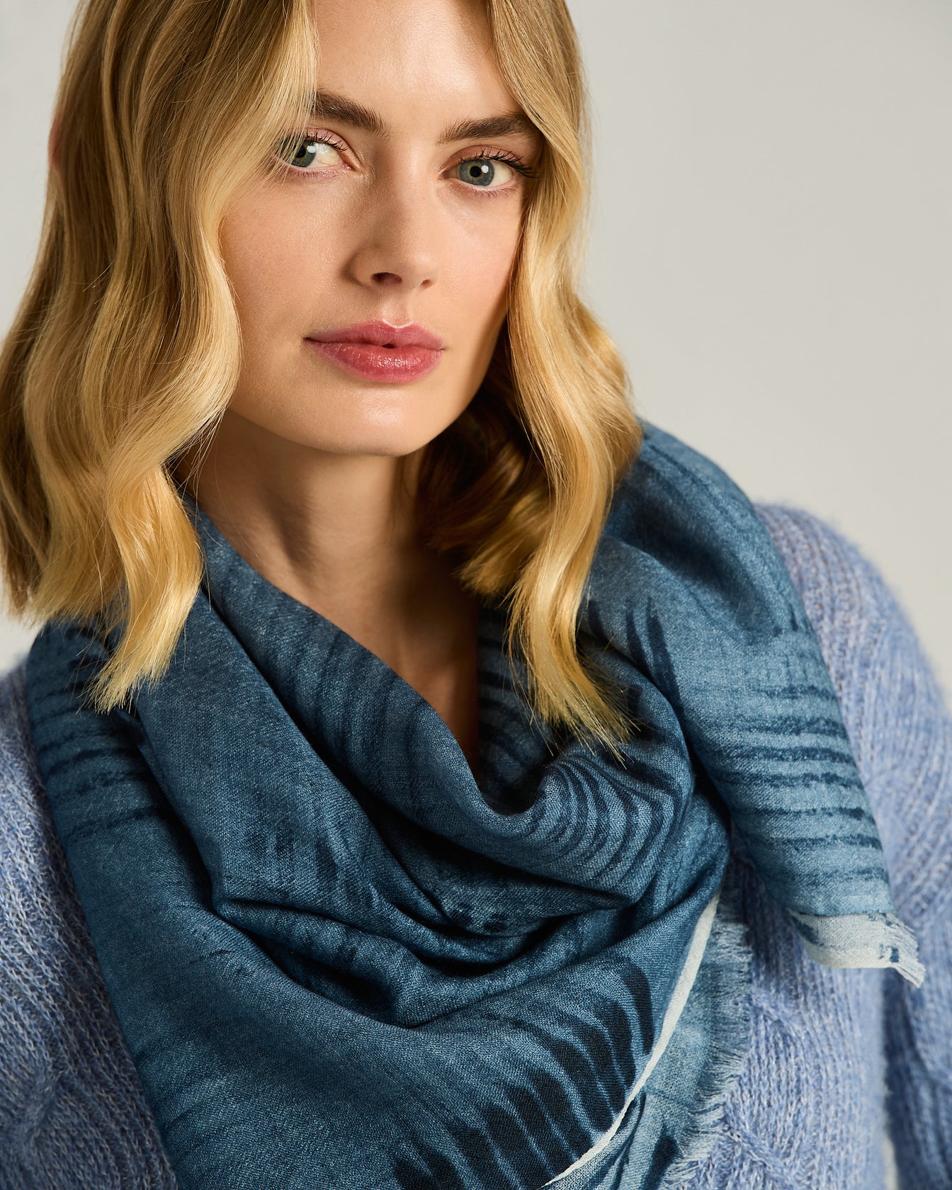 Kiton Stole Schal Kaschmir-Seide blau 90x200