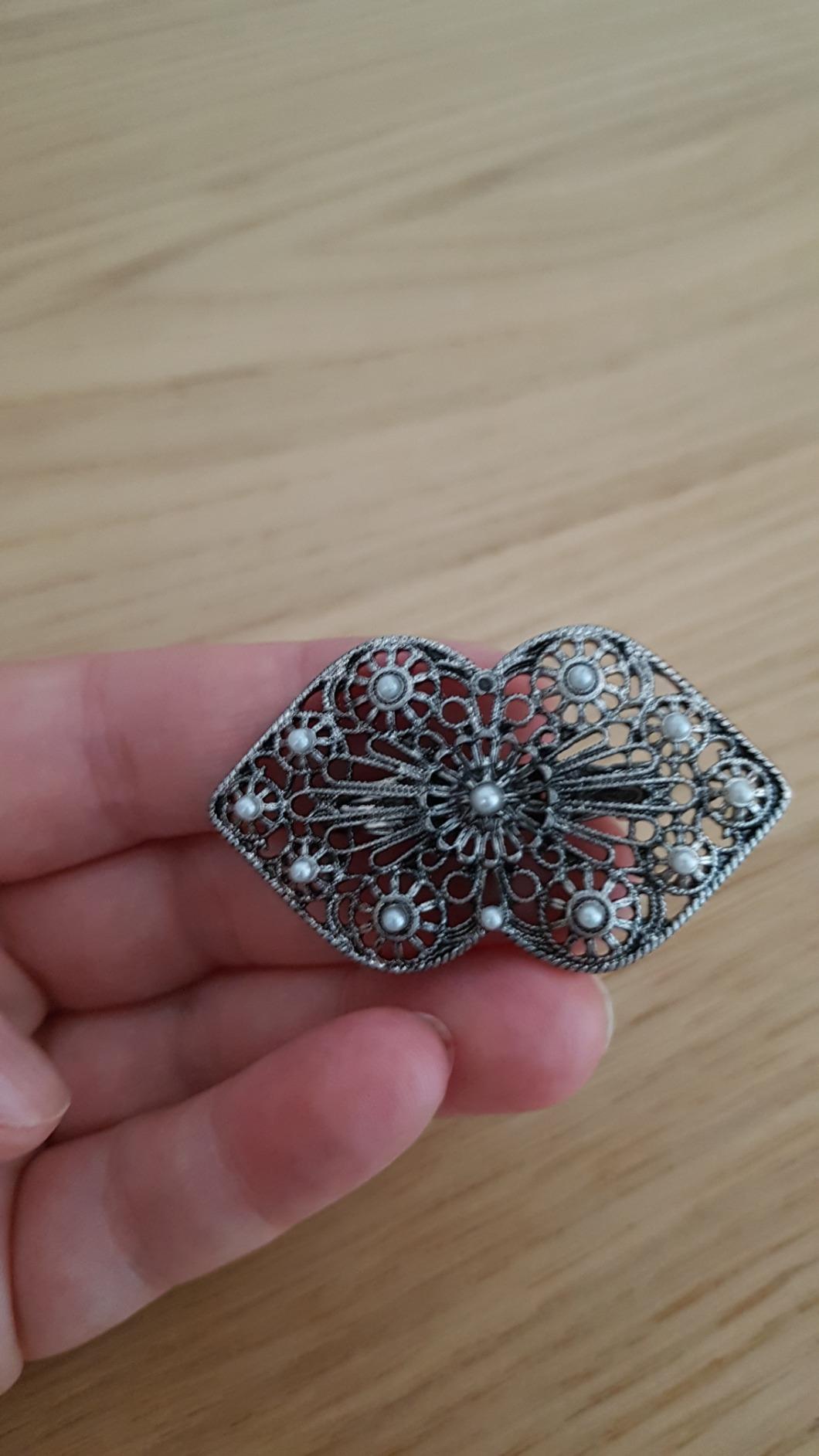 Alpenflüstern DAHEIM Lissy API077 Blusenbrosche antik-silber