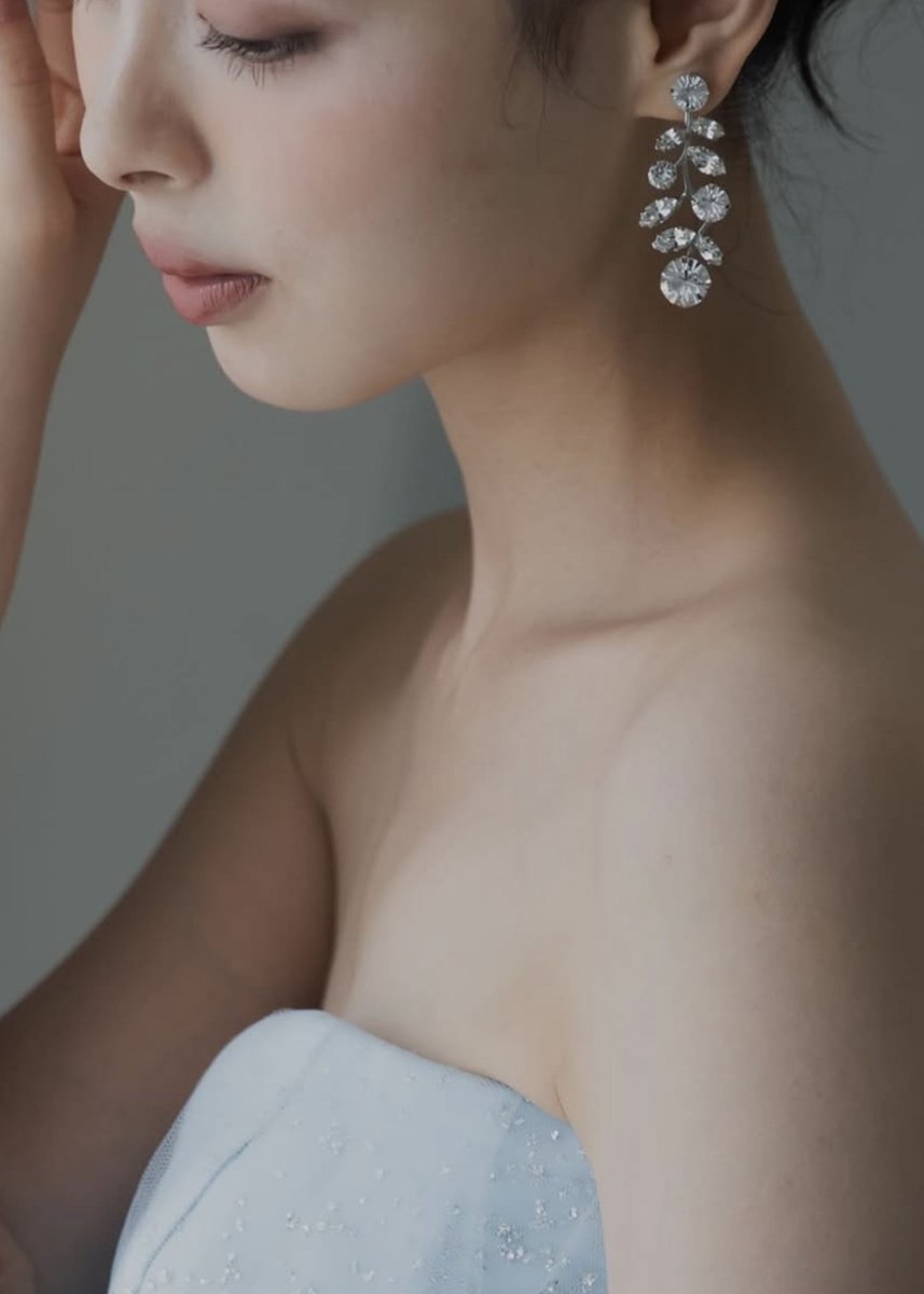 Elizabeth Bower Evie Crystal Hängeohrringe Rhodium Kristall