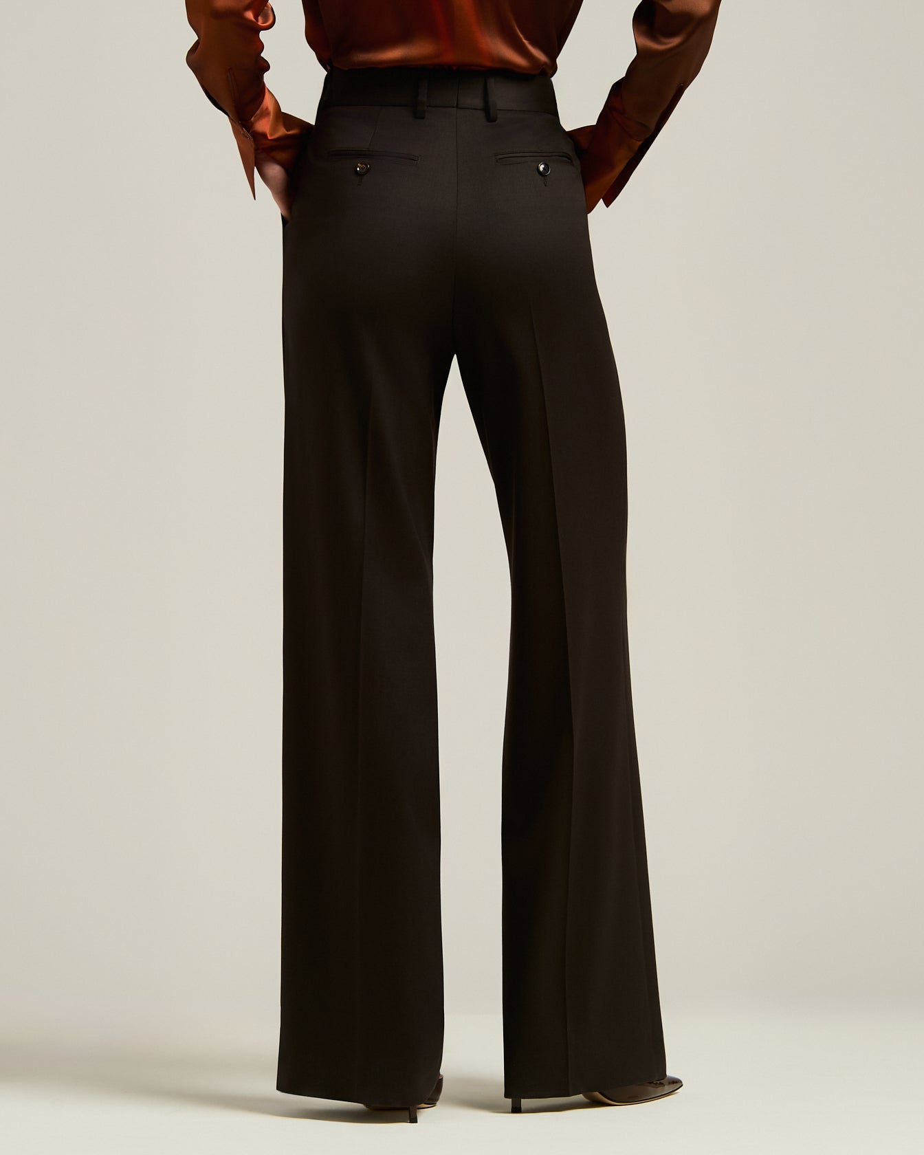 Kiton Palazzo Hose Dunkelbraun Größe 40