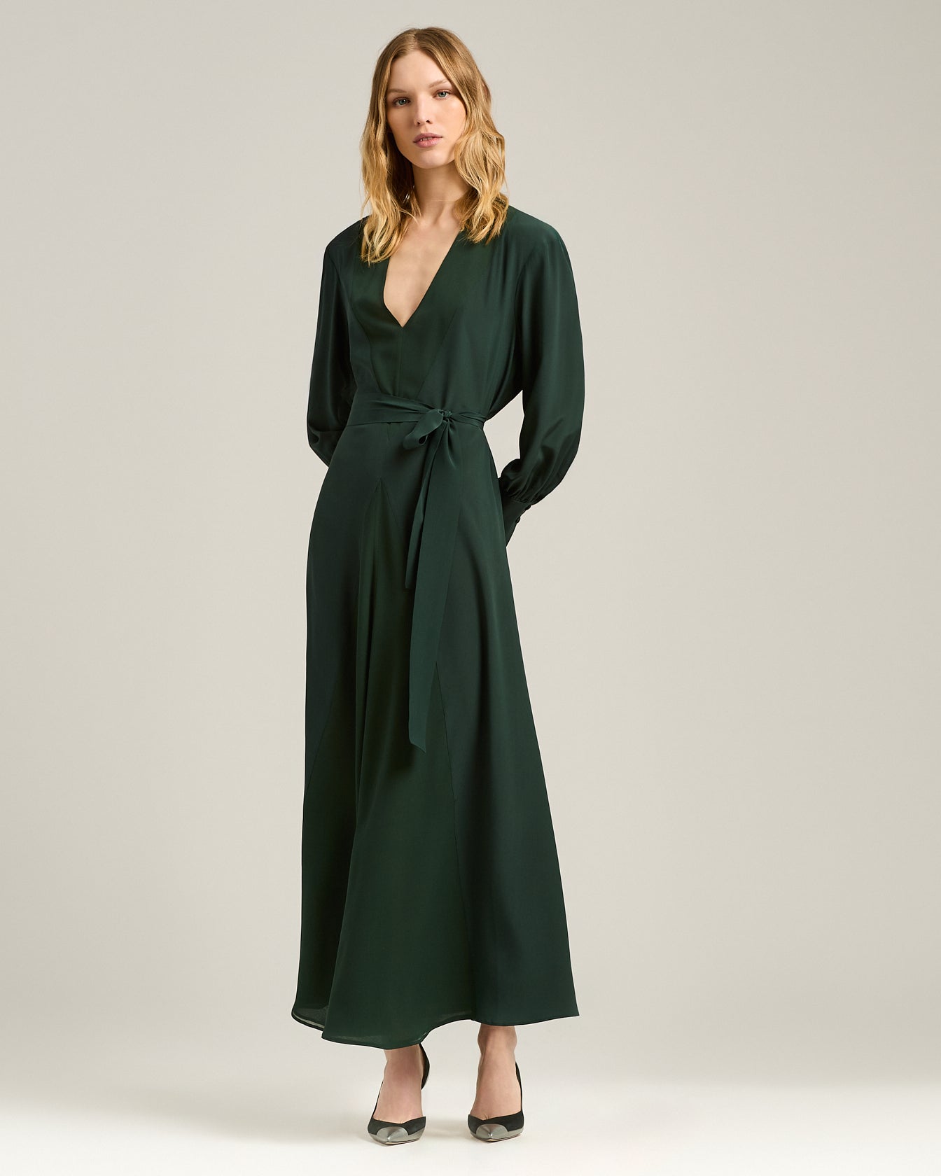 Kiton Dresses Seidenkleid dunkelgrün lang mit Gürtel
