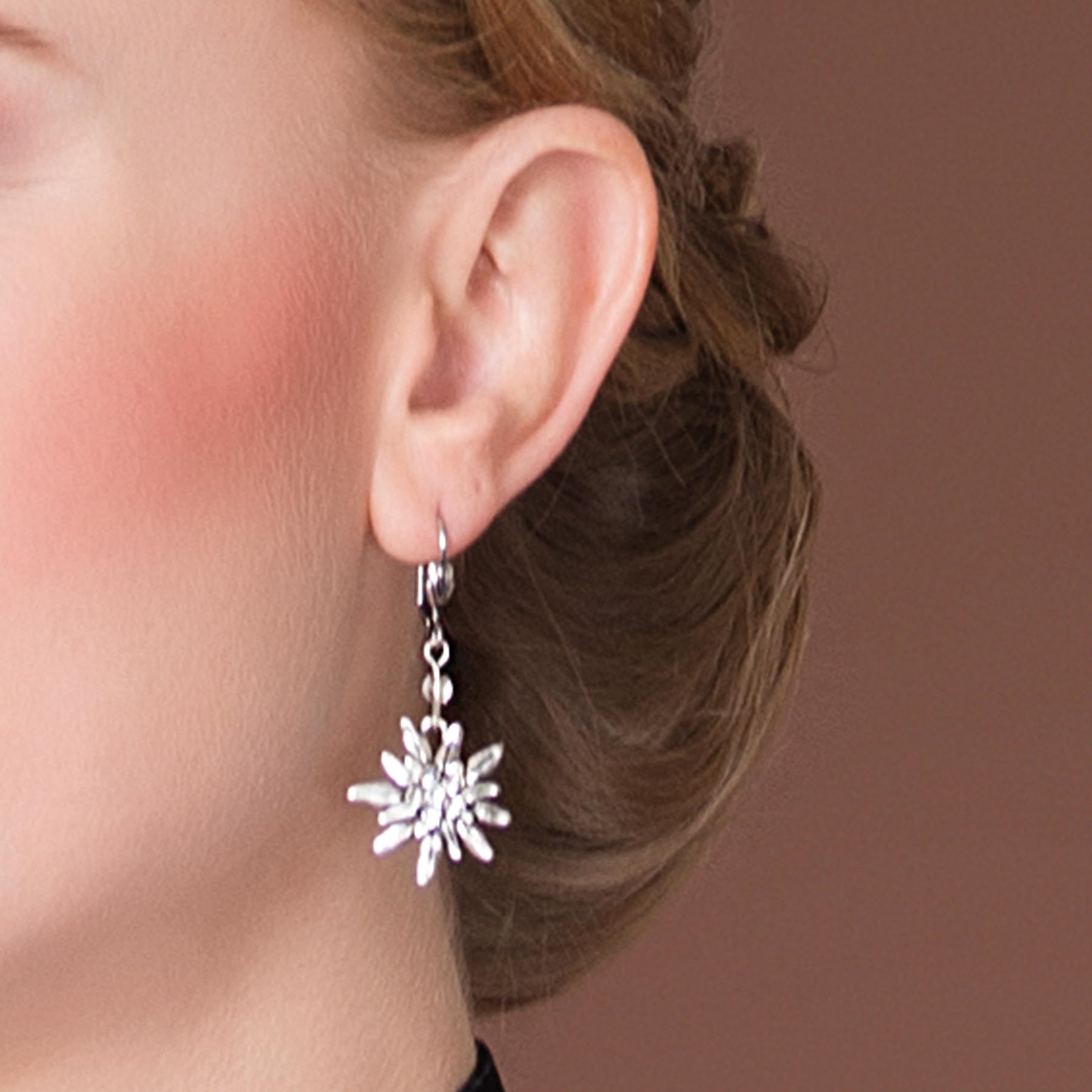 Alpenflüstern Daheim DOR008 Ohrhänger klar-kristall Strass-Edelweiß