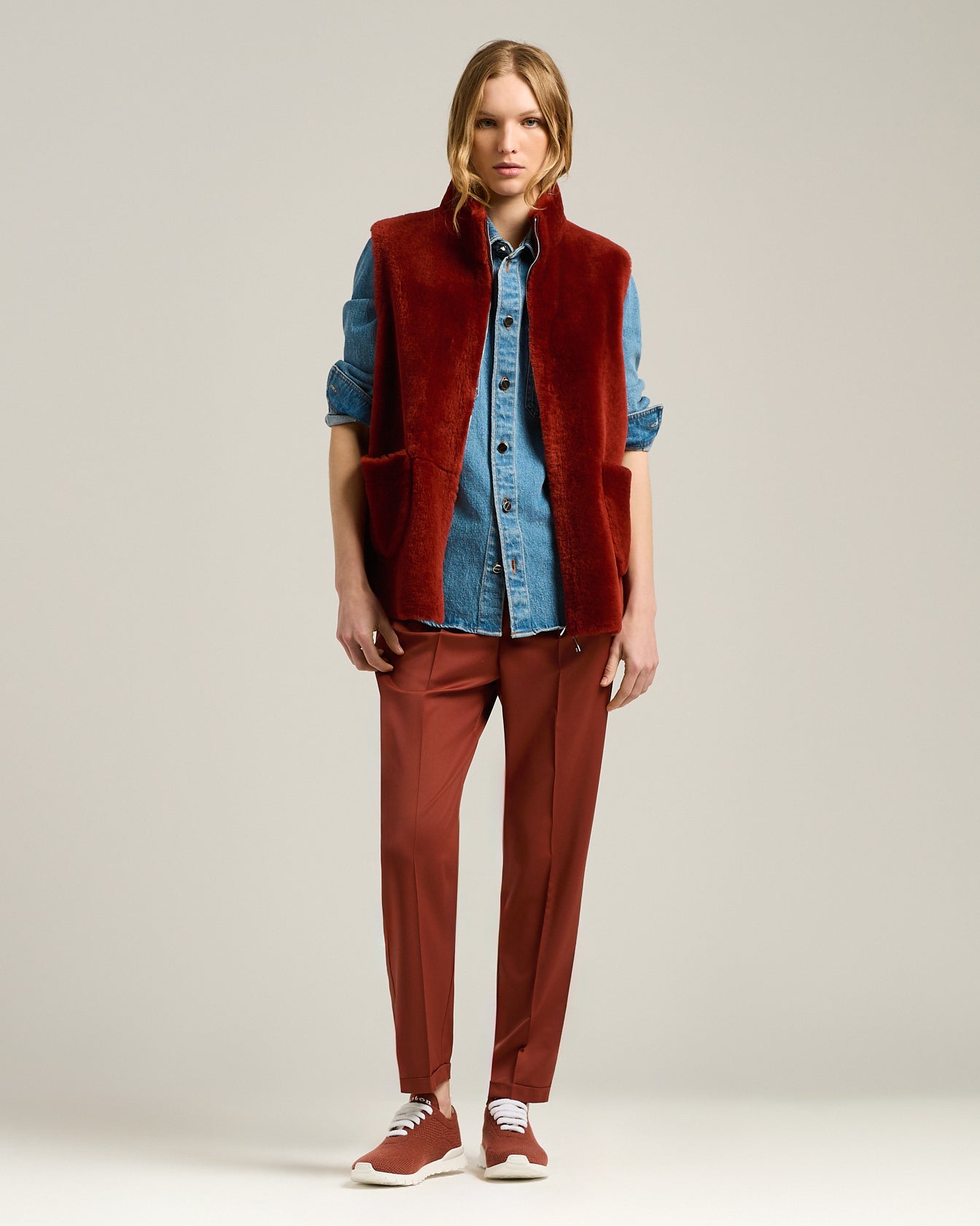 Kiton Gilet Wende-Weste Lammfell Gr. 40 burgund