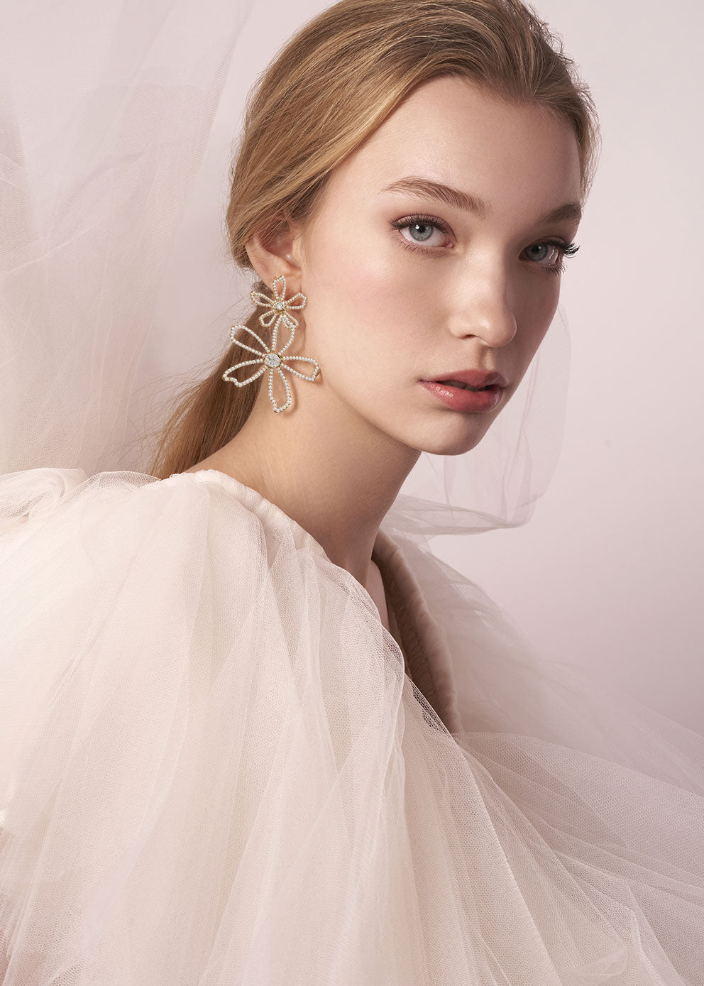 Elizabeth Bower Daisy Dublet Ohrringe Blumen Perlen Gold