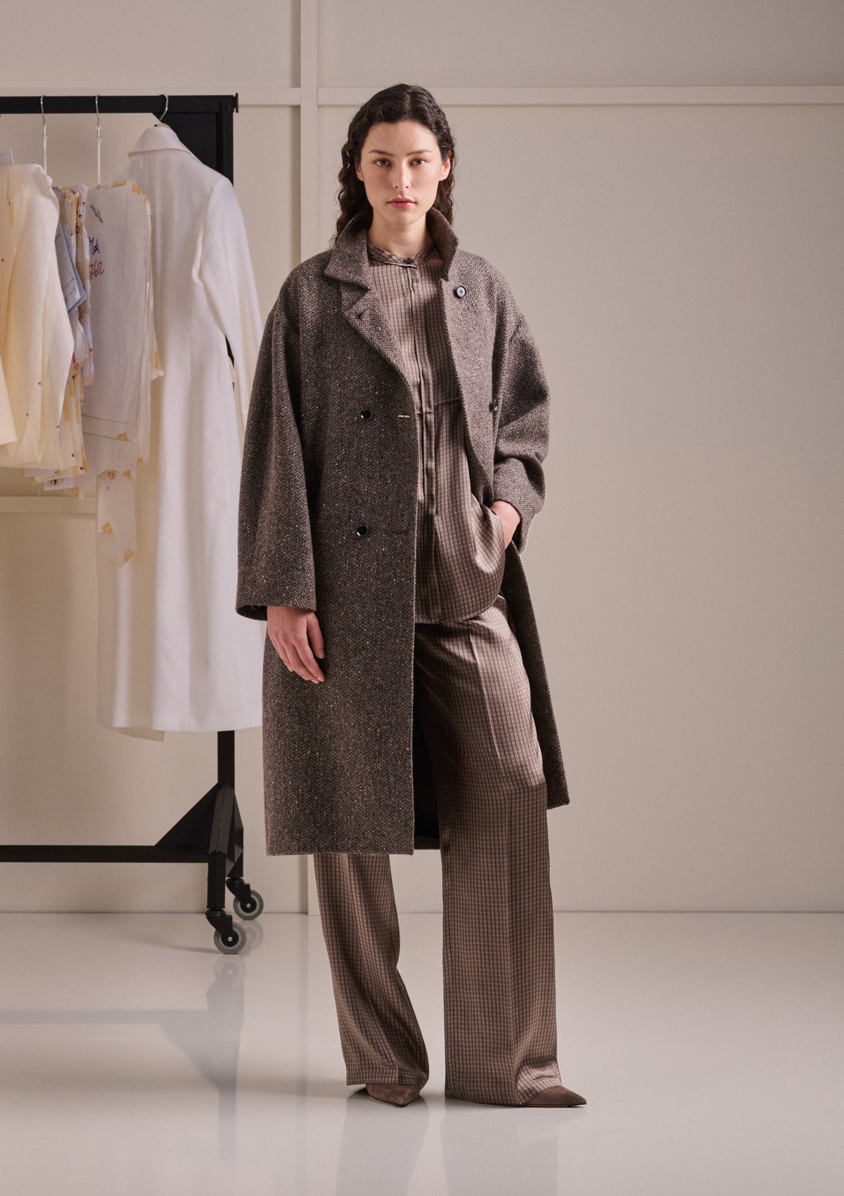 Kiton Outerwear Zweireihiger Mantel Wolle Bouclé Braun Knielang