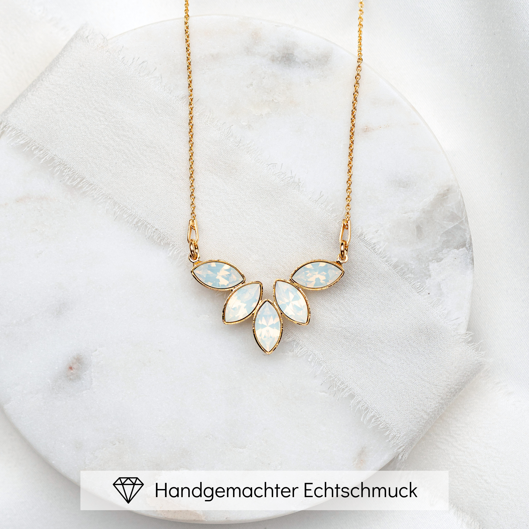 Perlenbräute Katy Halskette Kristalle White Opal Gold