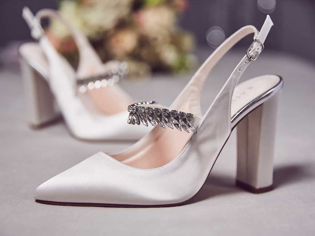Rainbow Club Essentials Freya Pumps Elfenbein Satin 36 EU