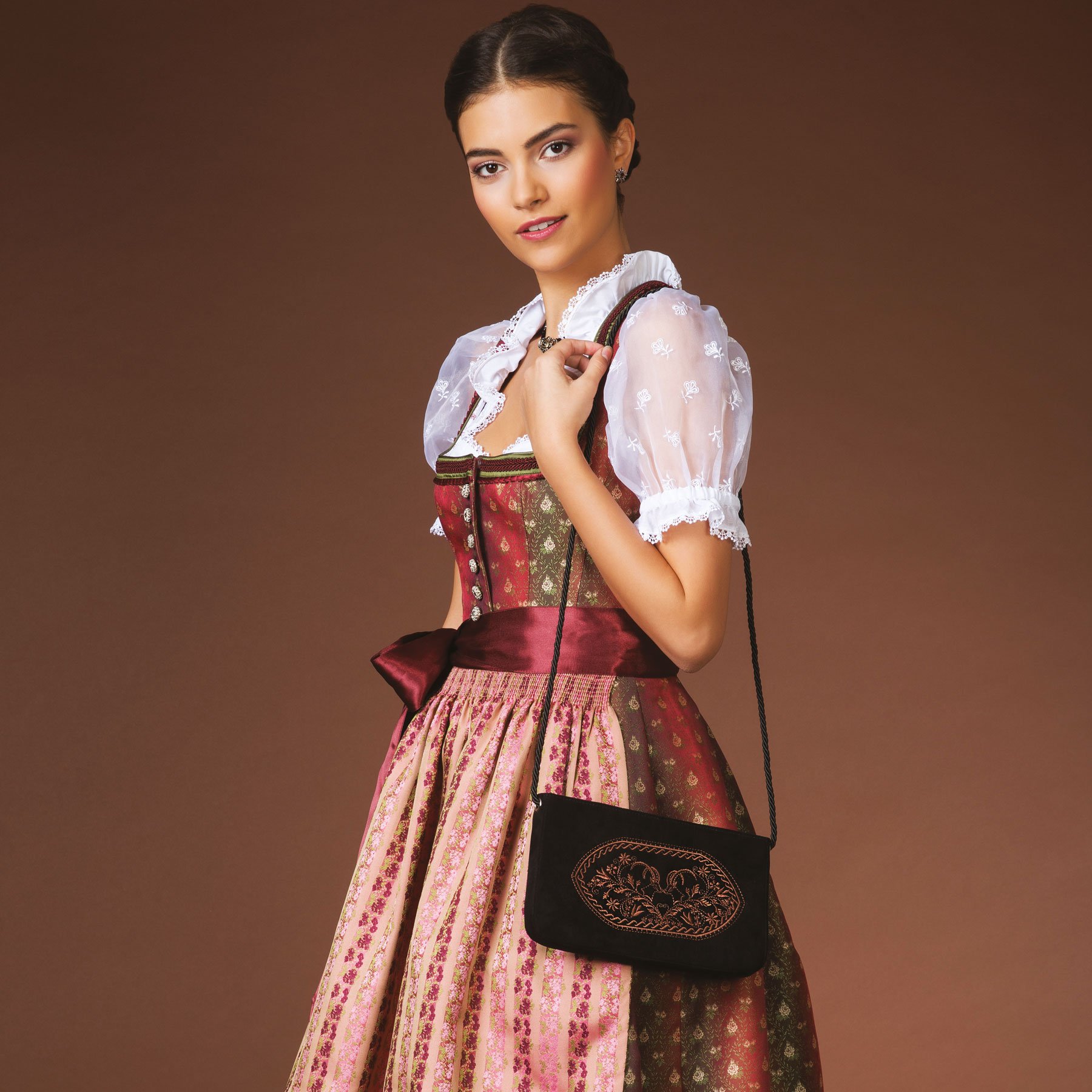 Alpenflüstern DAHEIM DTA070 Clutch Trachtentasche schwarz Steinbock