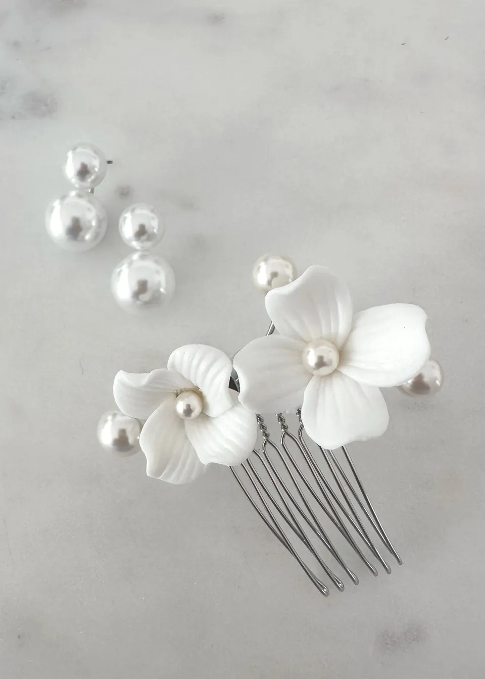 Elizabeth Bower Pearl Dublet & Weiss Set Brautschmuck Rhodium Stecker