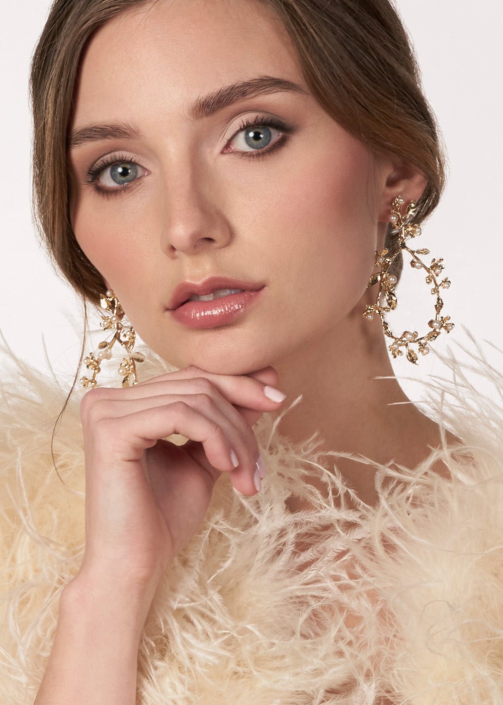Elizabeth Bower Athena Floral Pearl Creolen Rhodium
