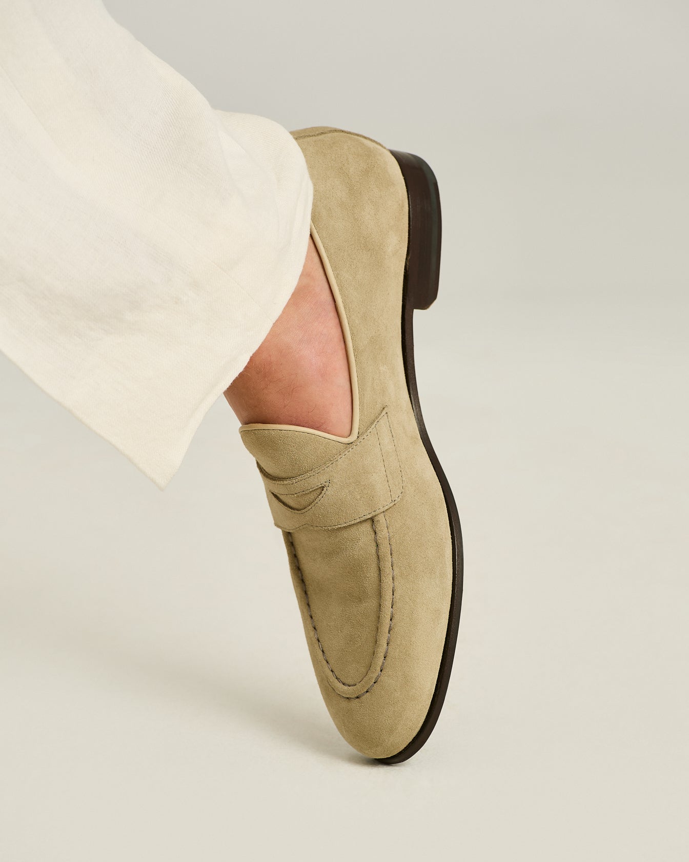 Kiton Suede Loafers Halbschuhe Hellbeige Kalbsleder
