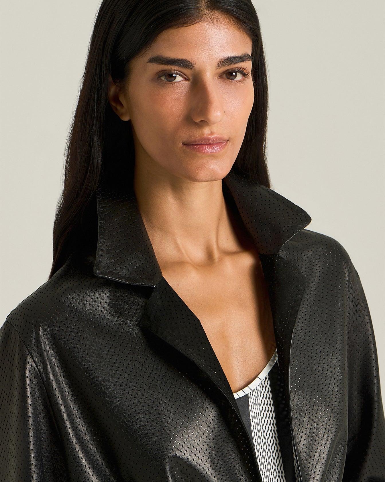 Kiton Mantel Damen Lammleder Offener Schnitt Gr. 42