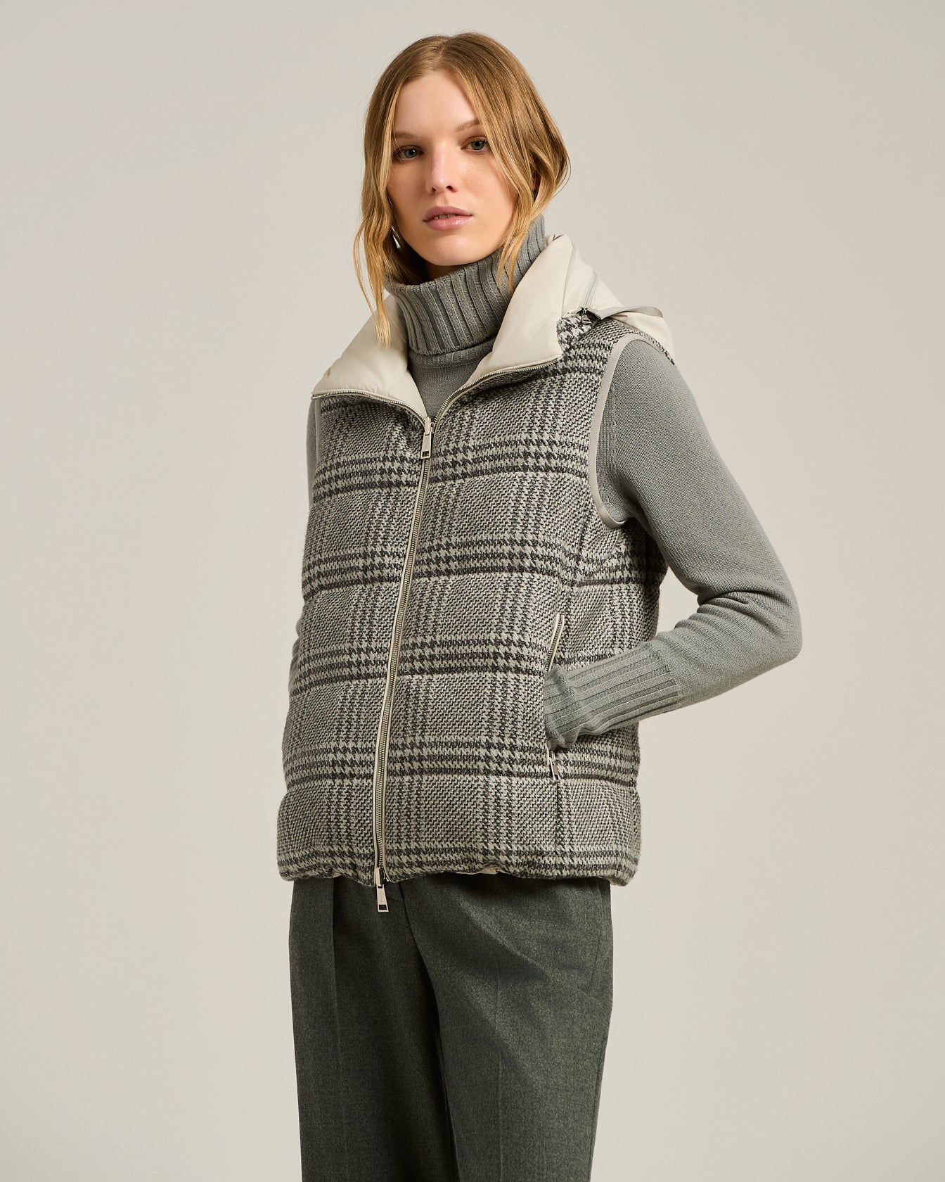 Kiton Gilet Wende Weste Seide Gr. 42 mit Kapuze