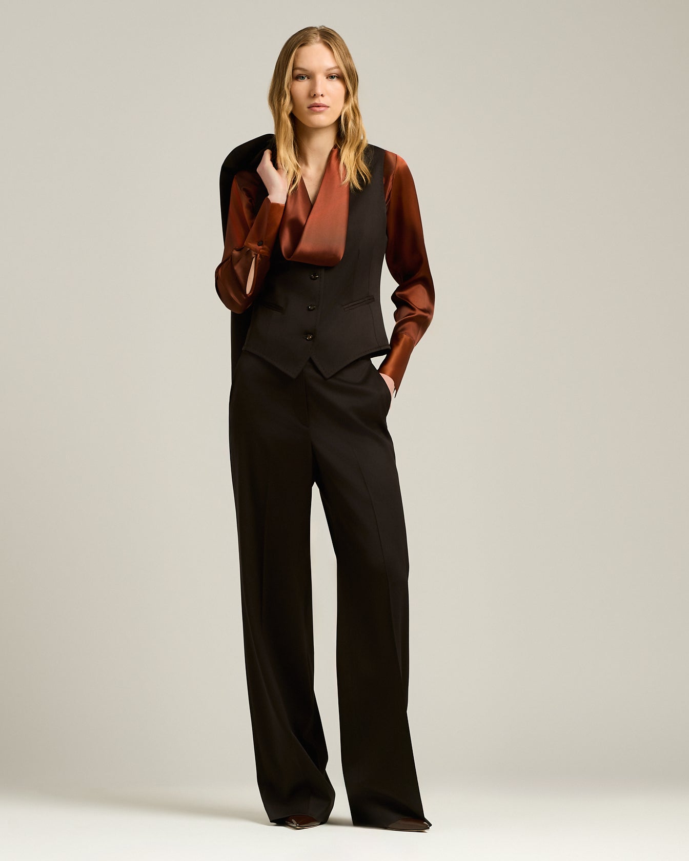 Kiton Palazzo Hose Dunkelbraun Größe 40