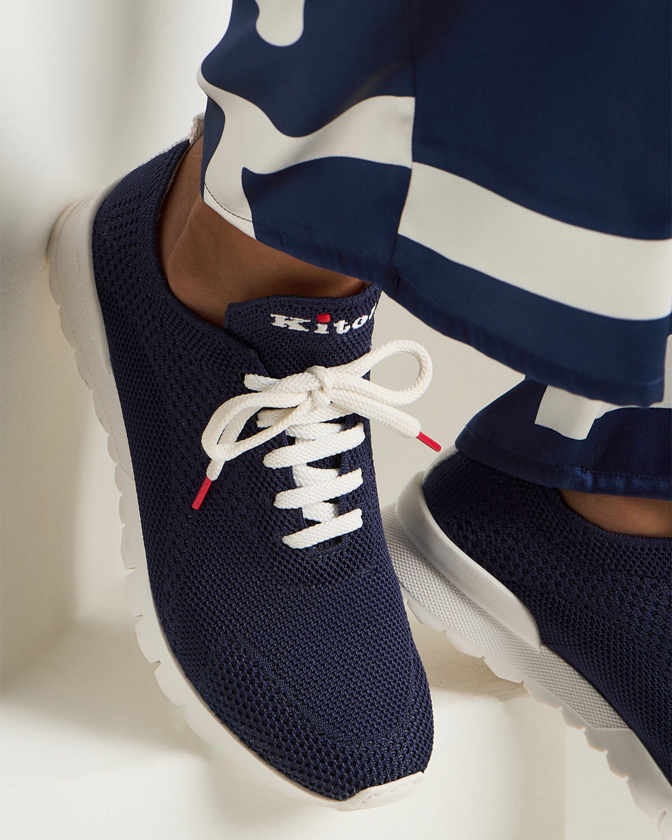 Kiton Sneakers Fit Sneaker Baumwollstrick extra light