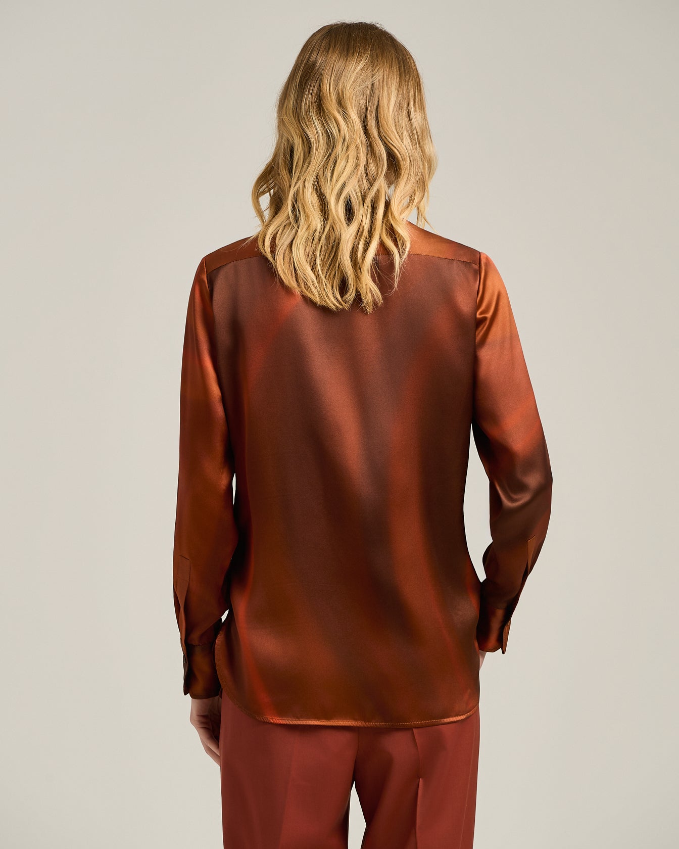 Kiton Schluppenbluse Rost Seiden-Bluse mit Schleife