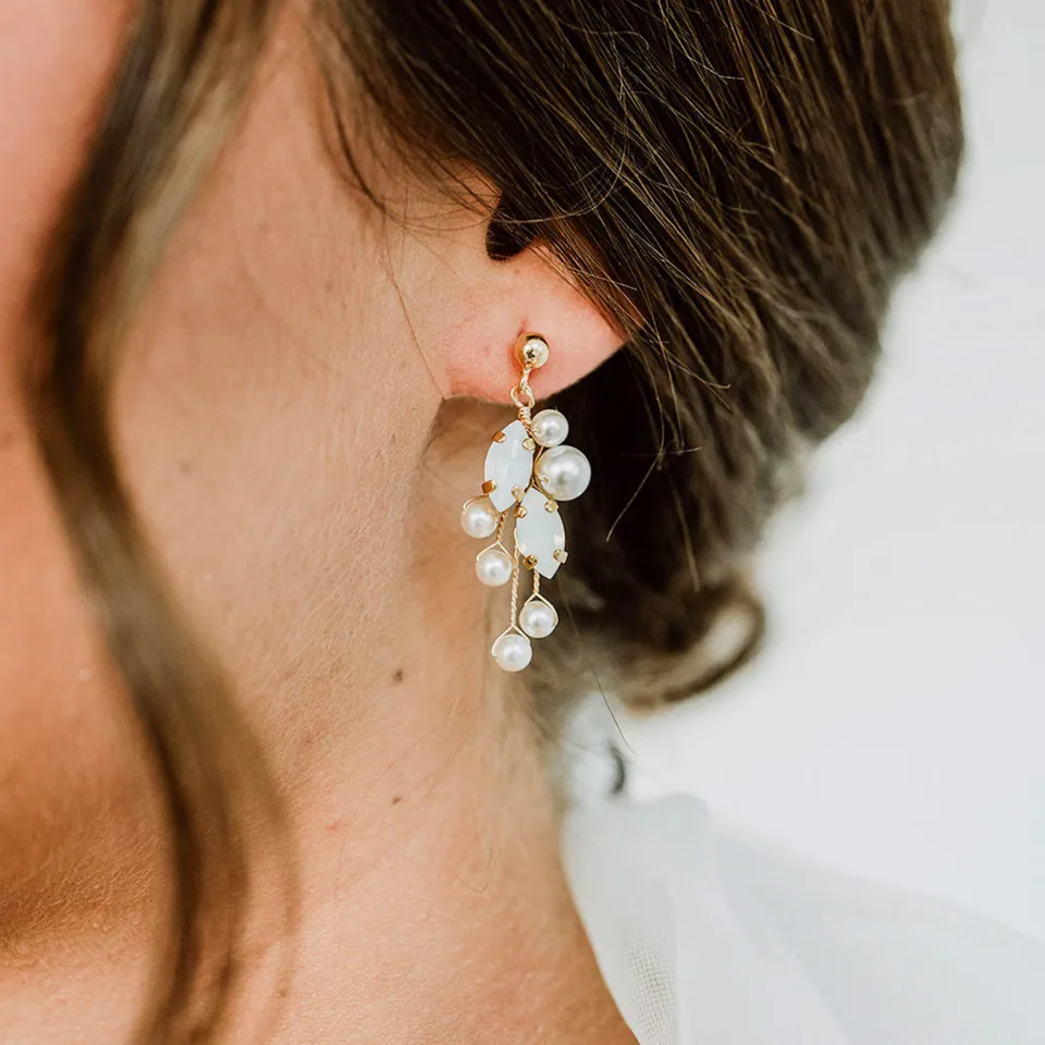 Perlenbräute Ana Ohrringe Hochzeit Perlen Gold white opal