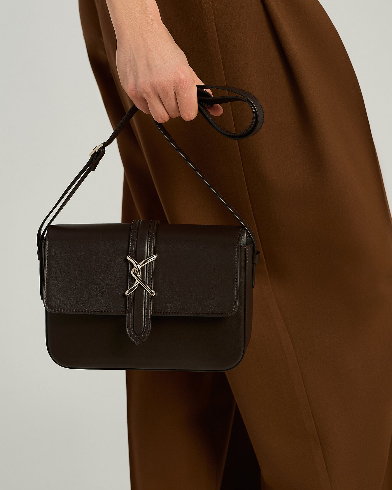 Kiton Bags Iside Schultertasche Leder dunkelbraun TU
