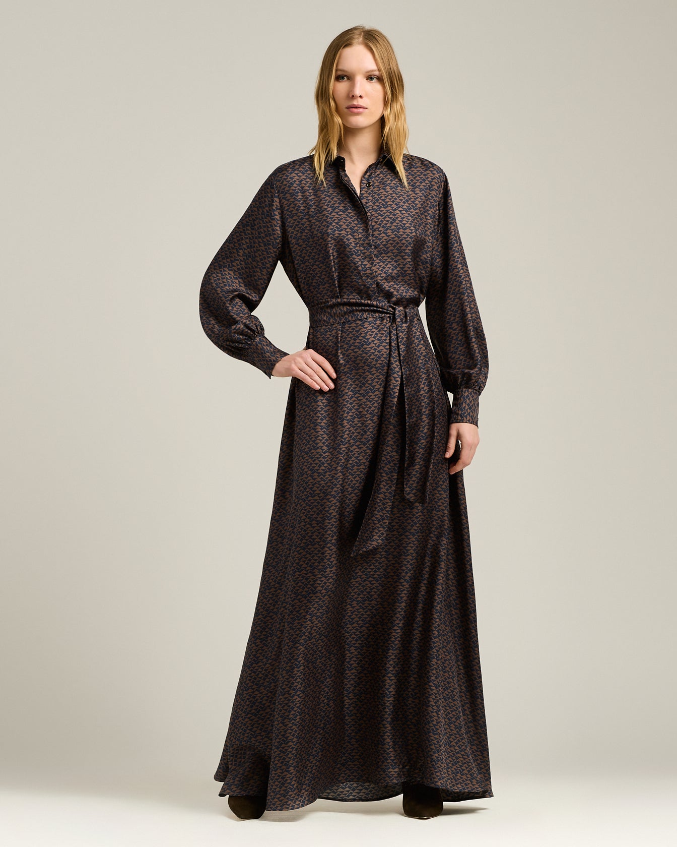 Kiton Dresses Seidenkleid 40 Braun Blau Print