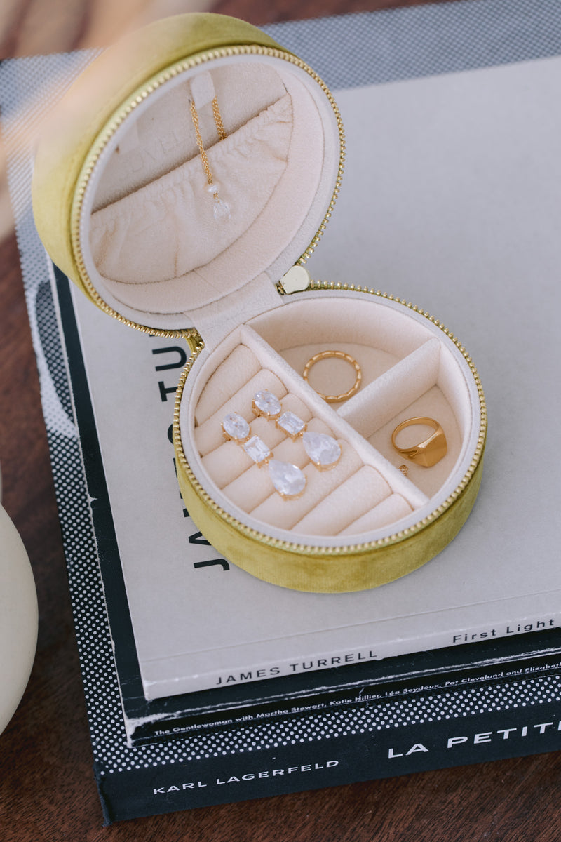 Juvelan Jewelry Case Round Schmucketui Groß Samt 10,5 cm