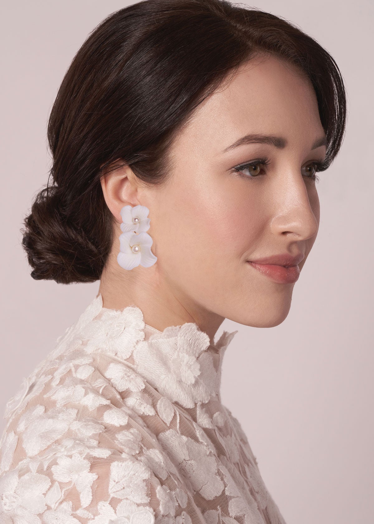 Elizabeth Bower Weiss Dublet Ohrstecker Gold Porzellan