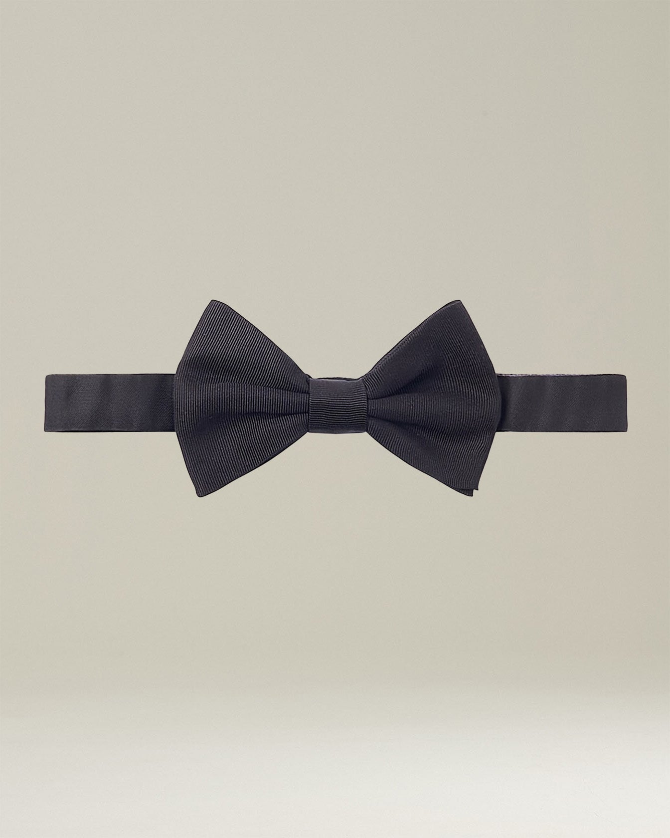 Kiton Ties Schwarze Seidenfliege aus Satin TU