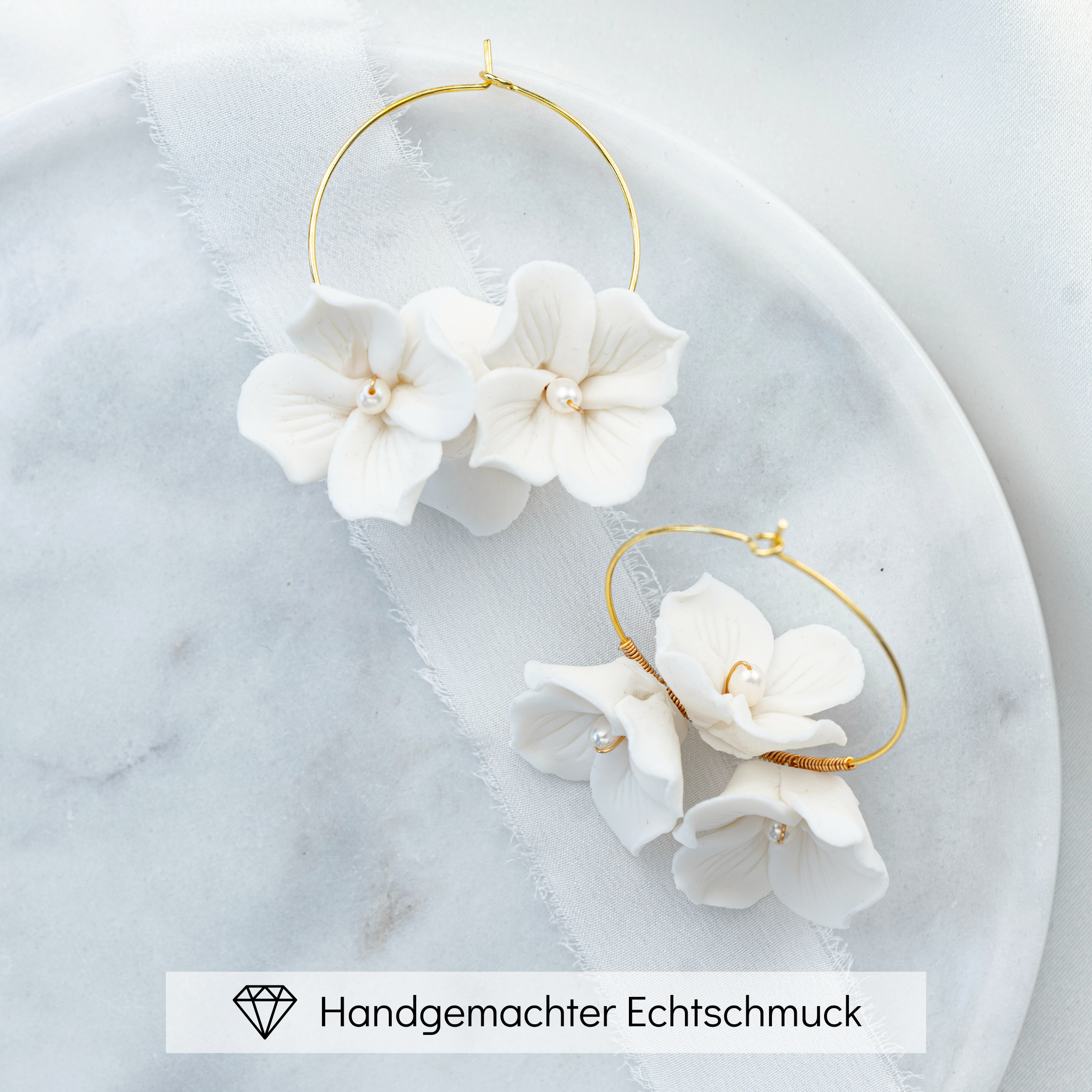 Perlenbräute Ohrringe Coco Creolen Gold Blüten Perlen