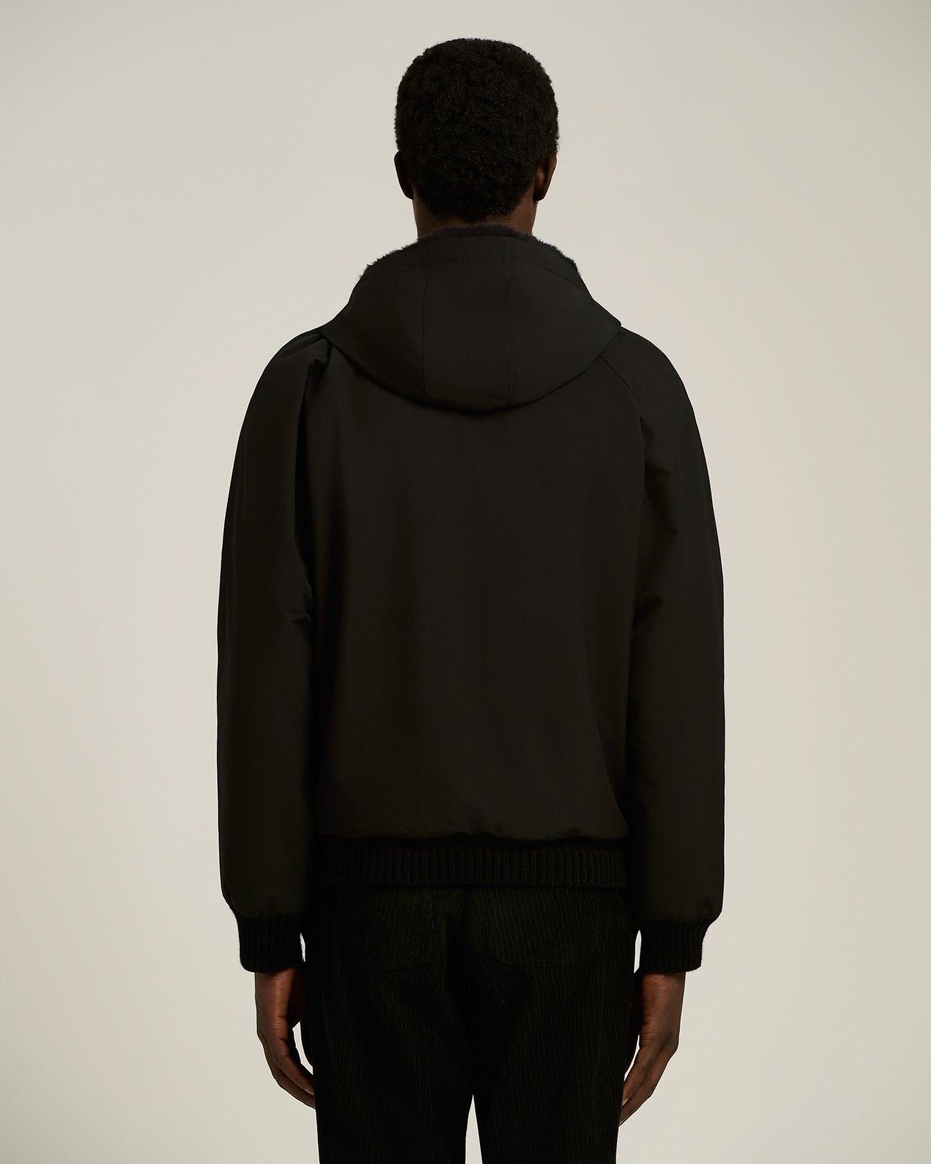 Kiton Outerwear Kapuzenjacke Wolle Pelz schwarz Herren