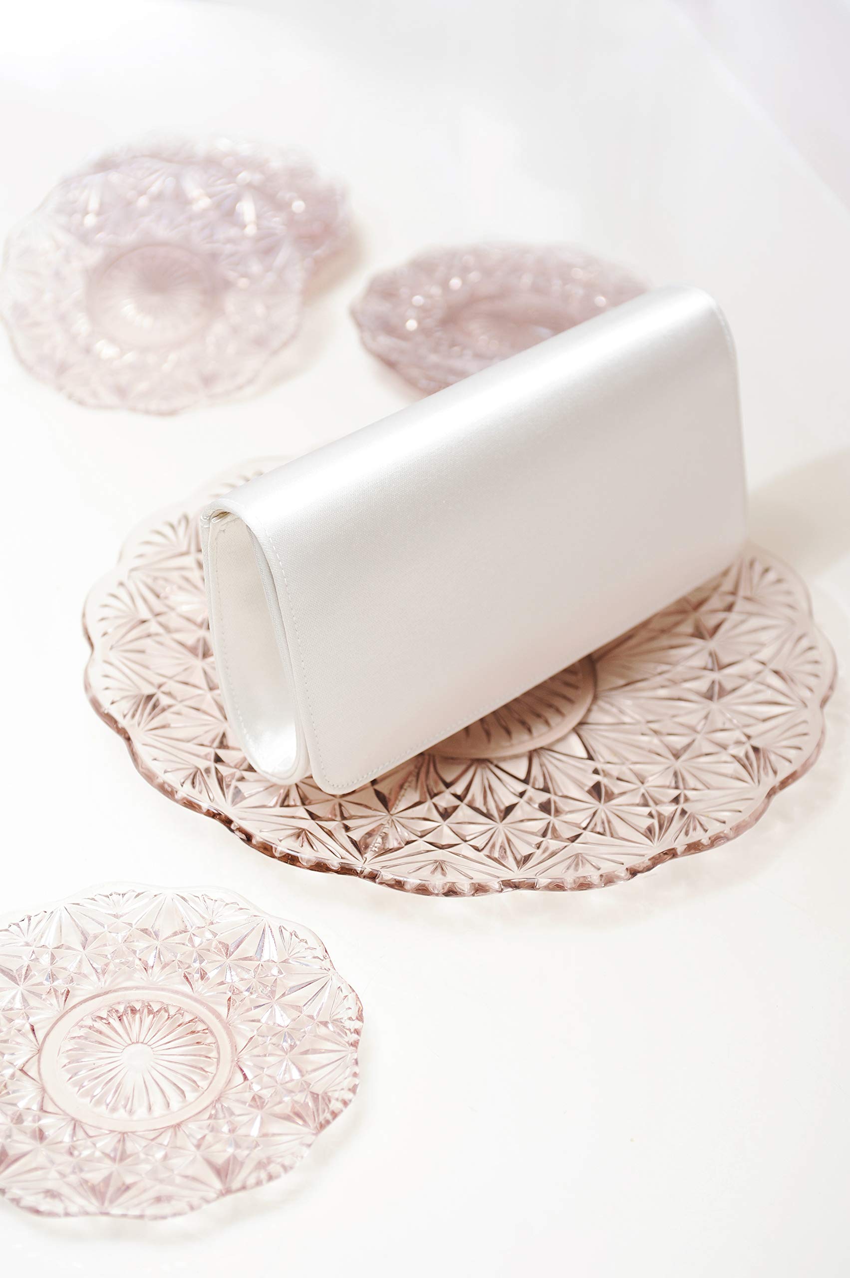 Rainbow Club Santie Clutch Satin ivory Größe S mit Kette