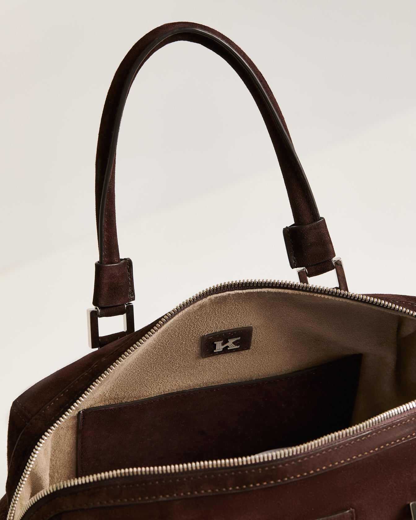 Kiton Kayly Handtasche Wildleder Braun Trapez Hand