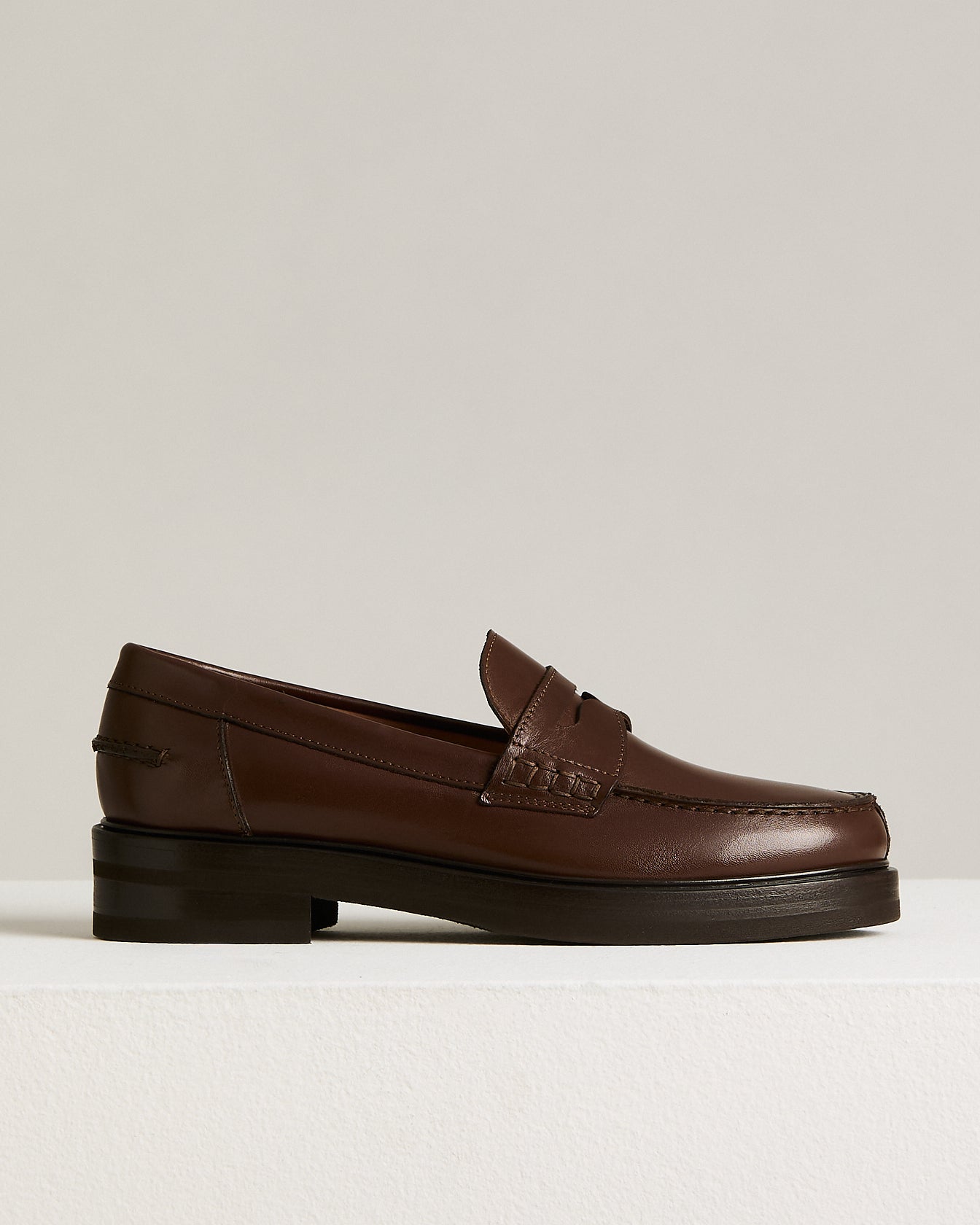 Kiton Ebony Loafer Kalbsleder schwarz Damen