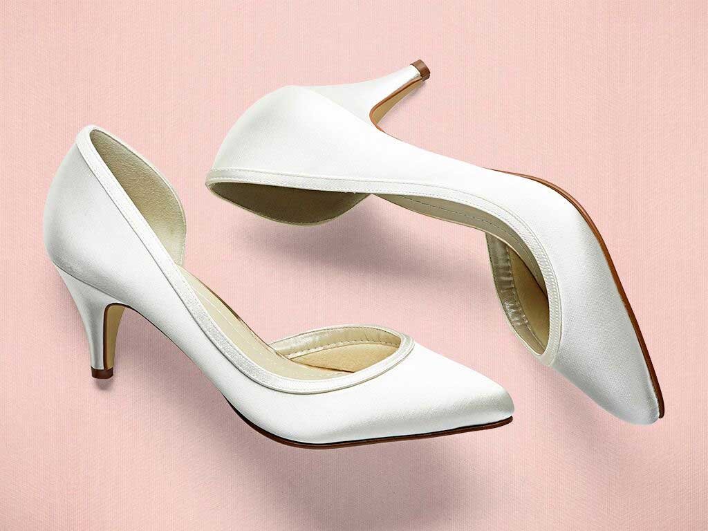 Rainbow Club Timeless Abbie Pumps Elfenbein Satin niedriger Absatz