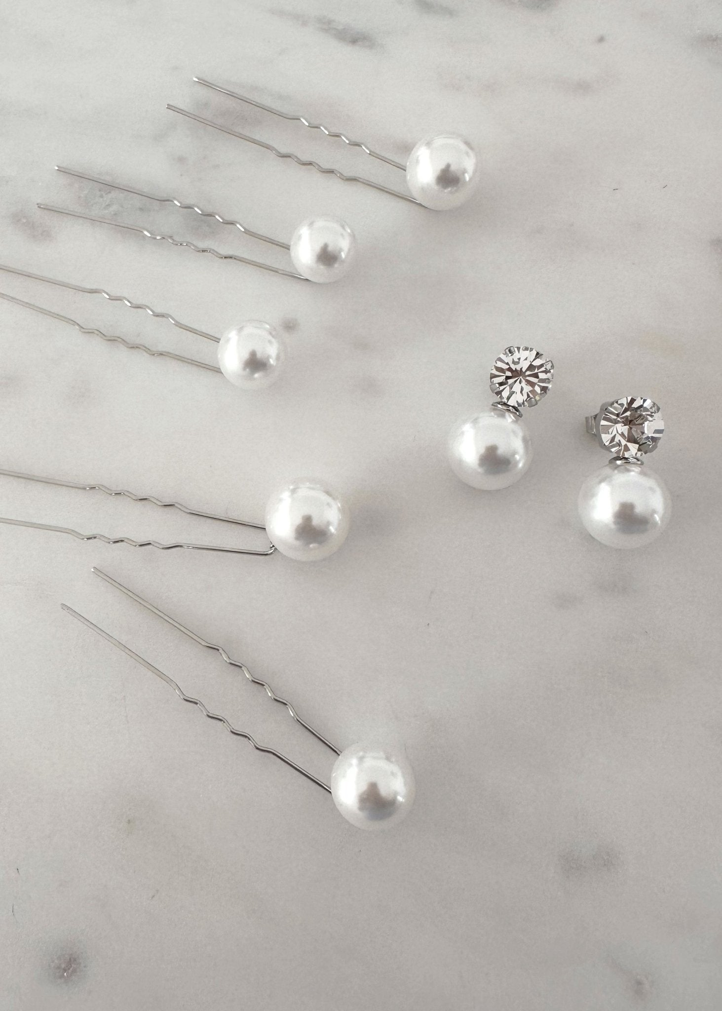 Elizabeth Bower Pearl Elegance Set Perlen Ohrstecker Haarnadel
