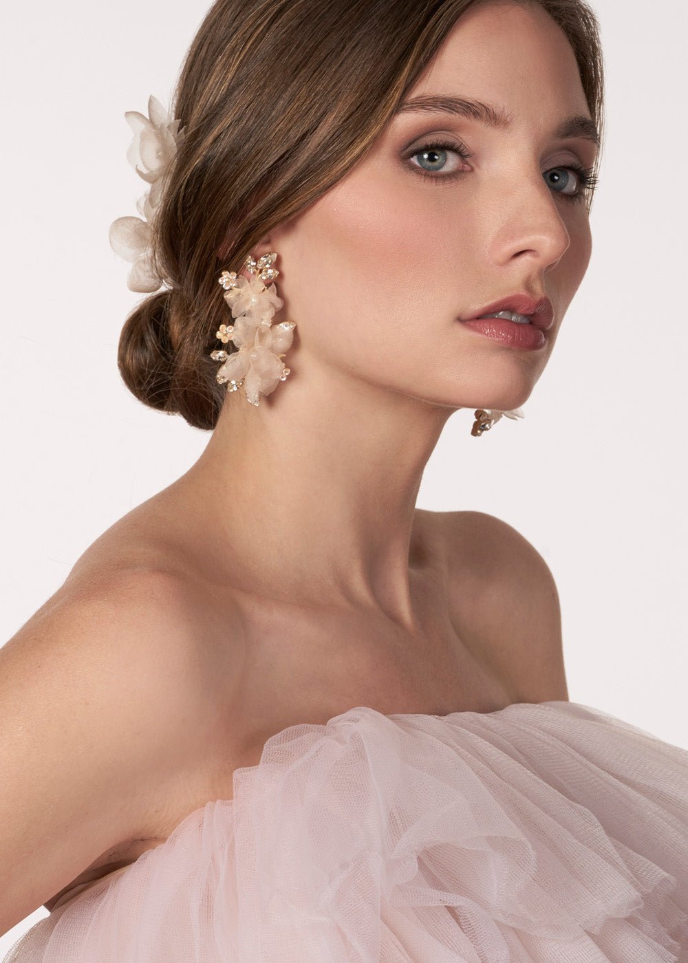 Elizabeth Bower Fabrique Chandelier Ohrringe Rhodium Ivory