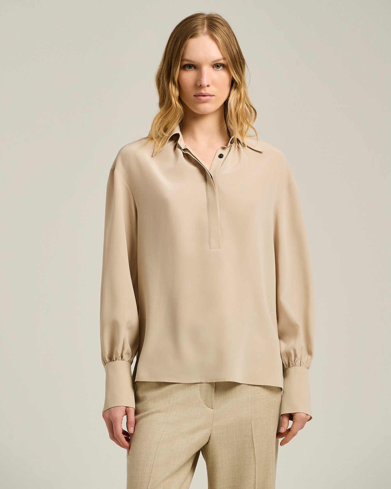 Kiton Elegant Cream Silk Bluse Seide Creme 40